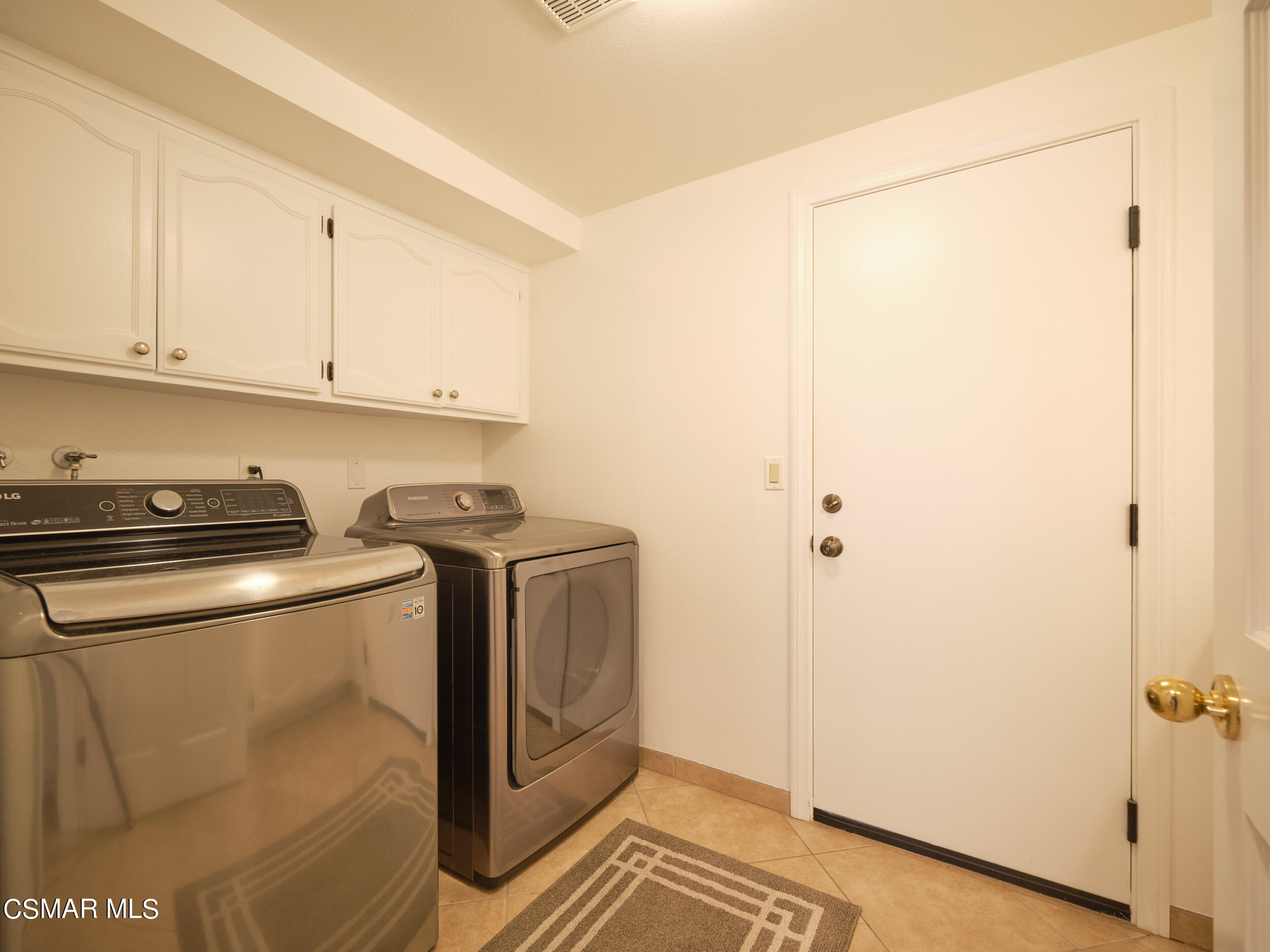 6067 Lake Lindero Drive