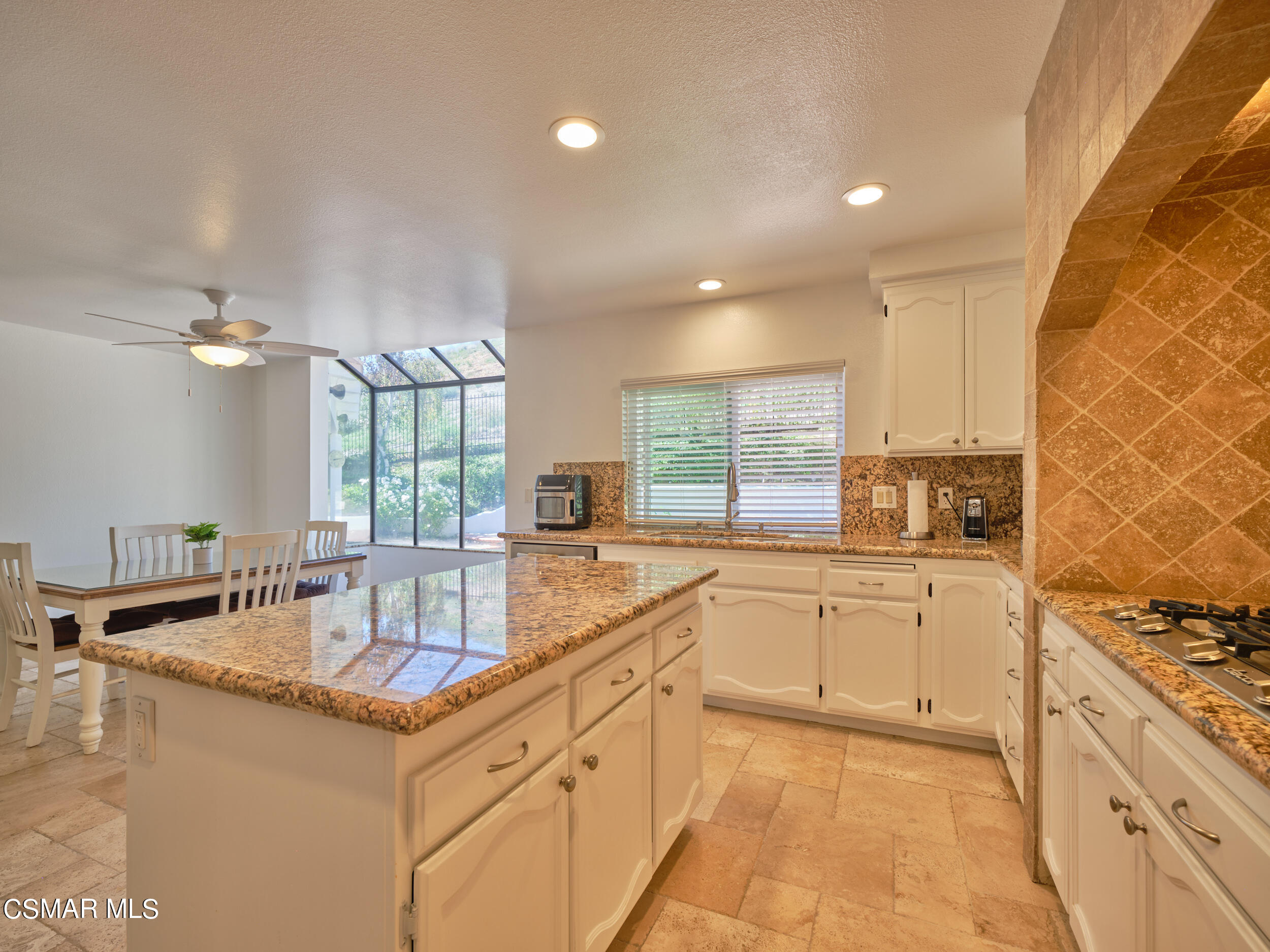 6067 Lake Lindero Drive