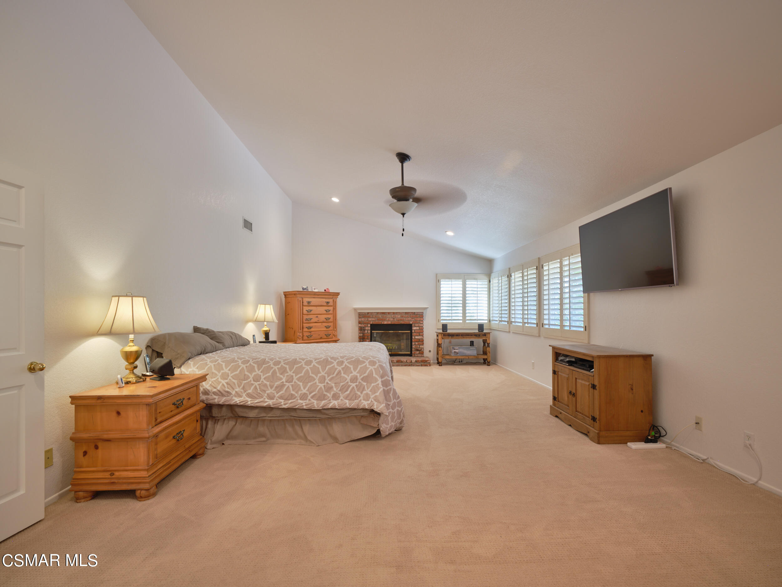 6067 Lake Lindero Drive