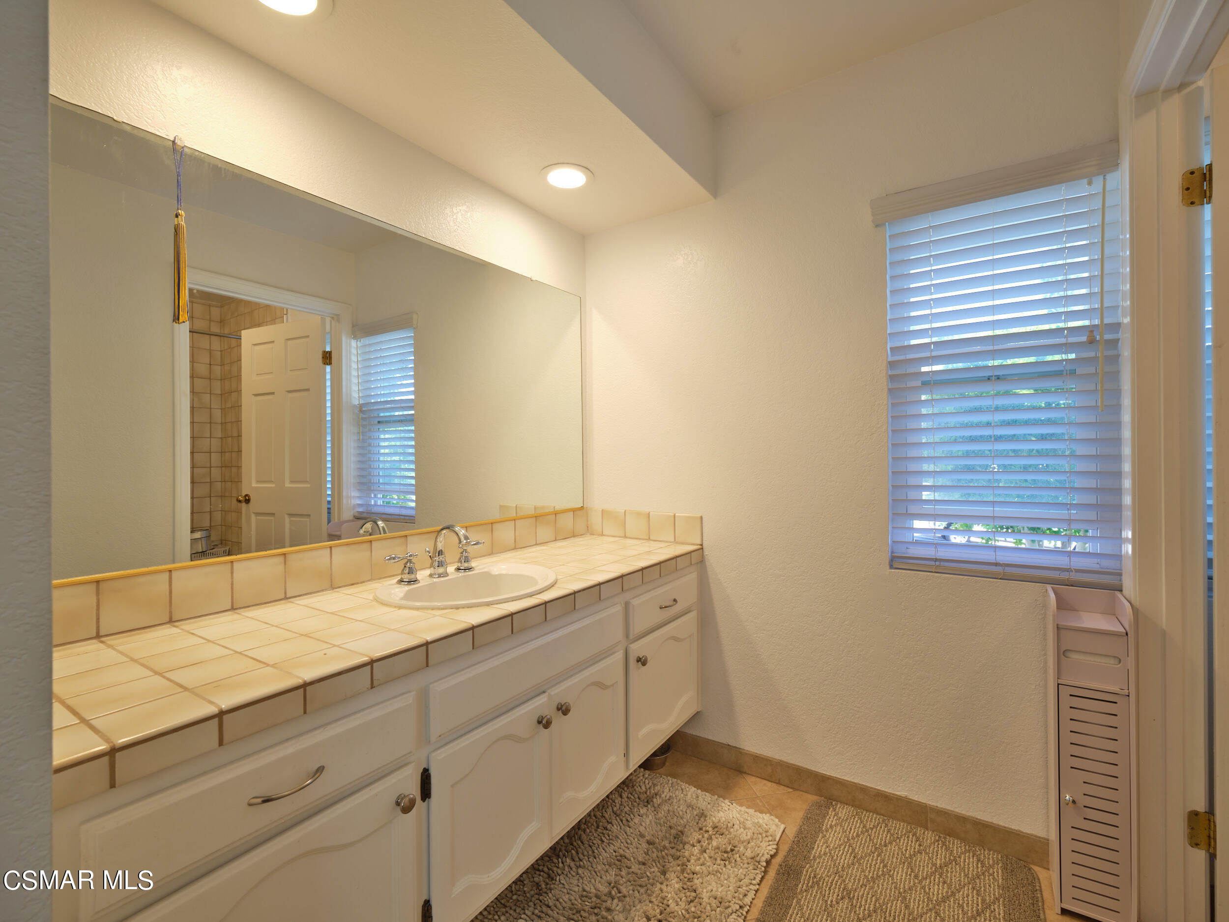 6067 Lake Lindero Drive