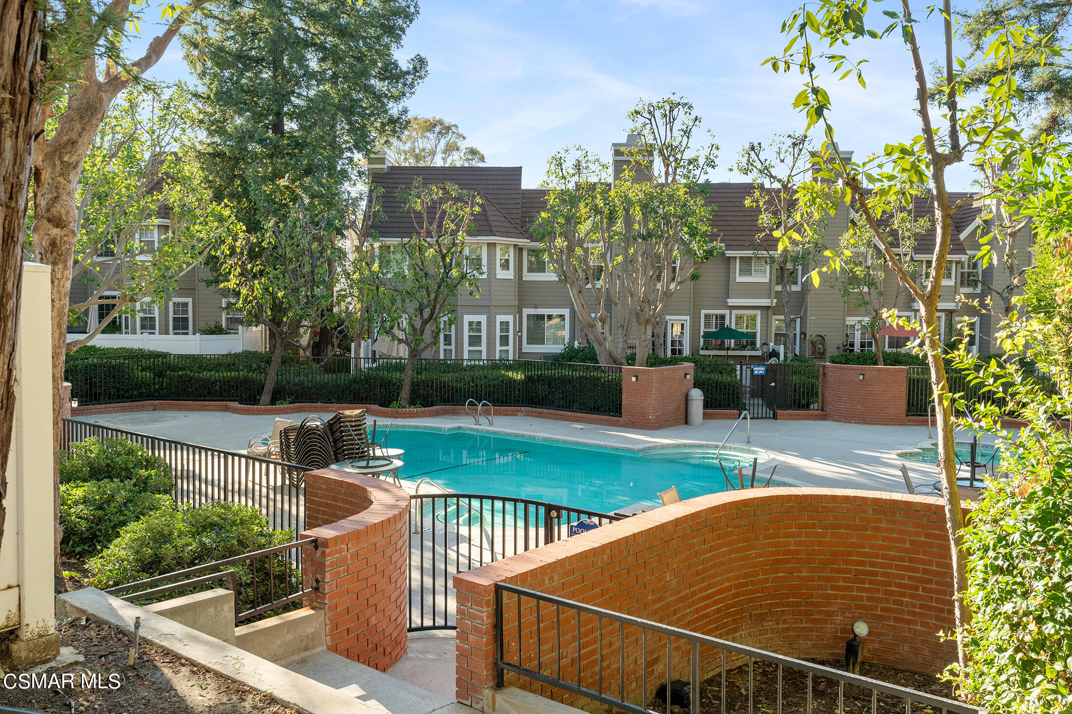 20950 Oxnard Street, 60