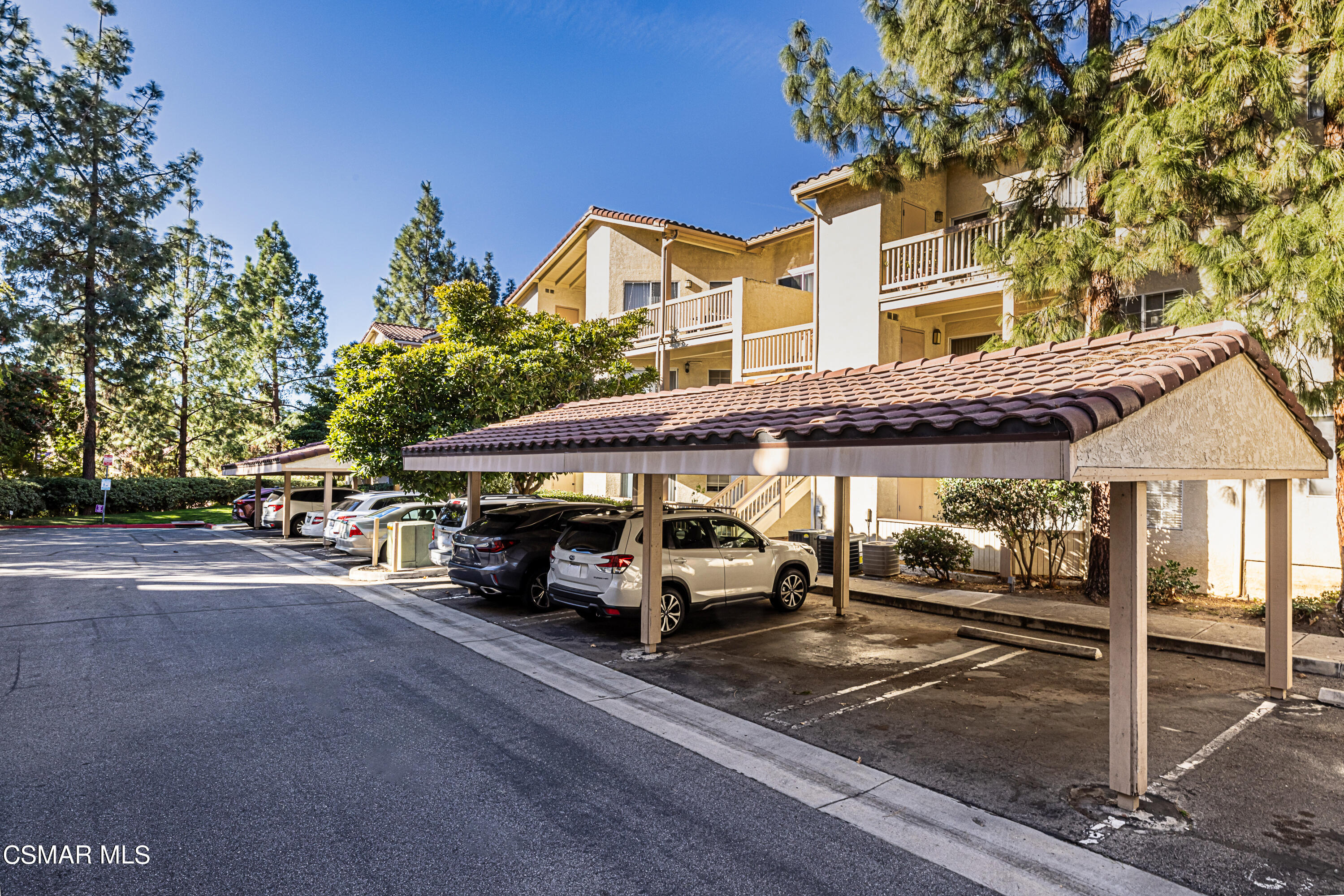 697 Sutton Crest Trail, 404