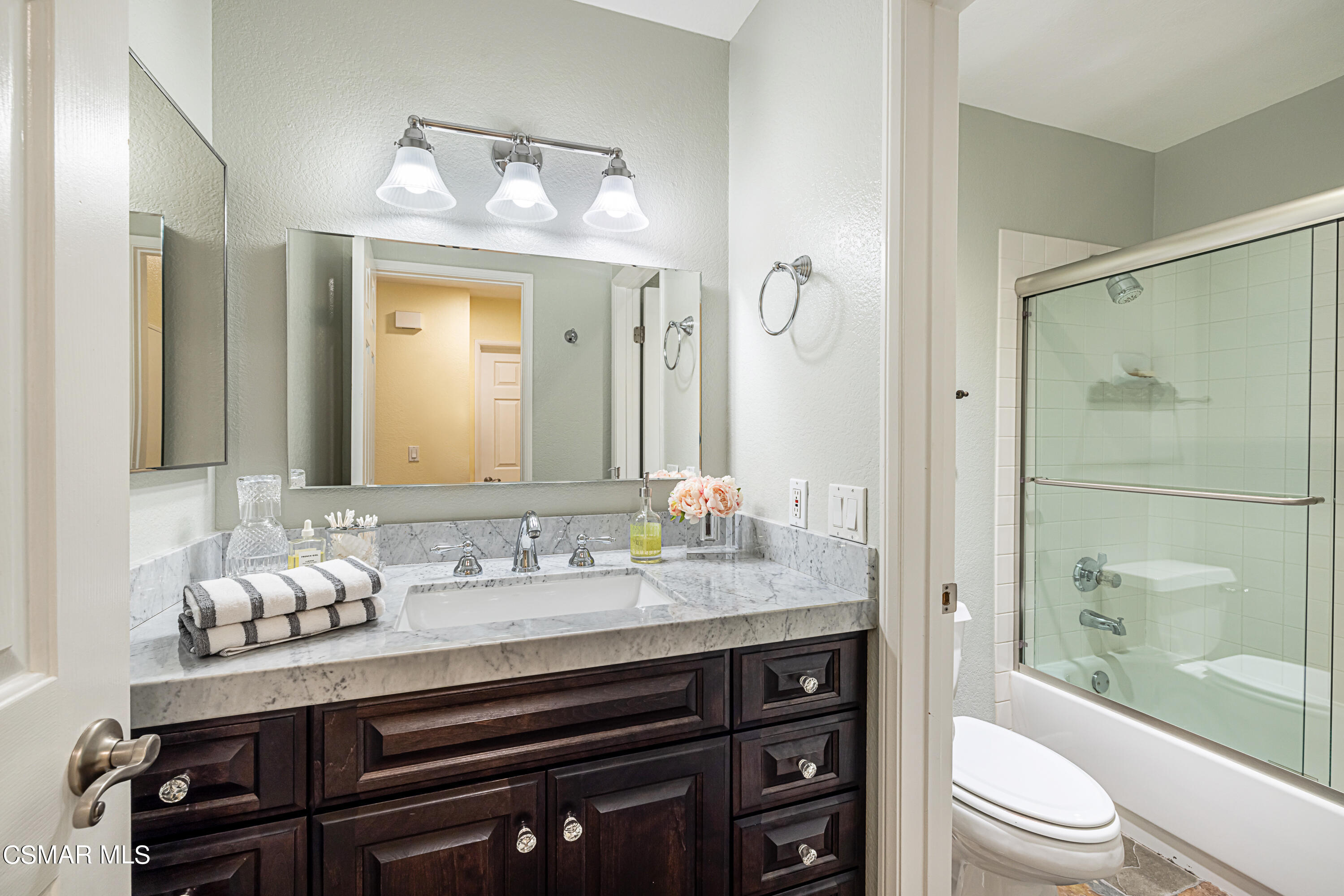 697 Sutton Crest Trail, 404