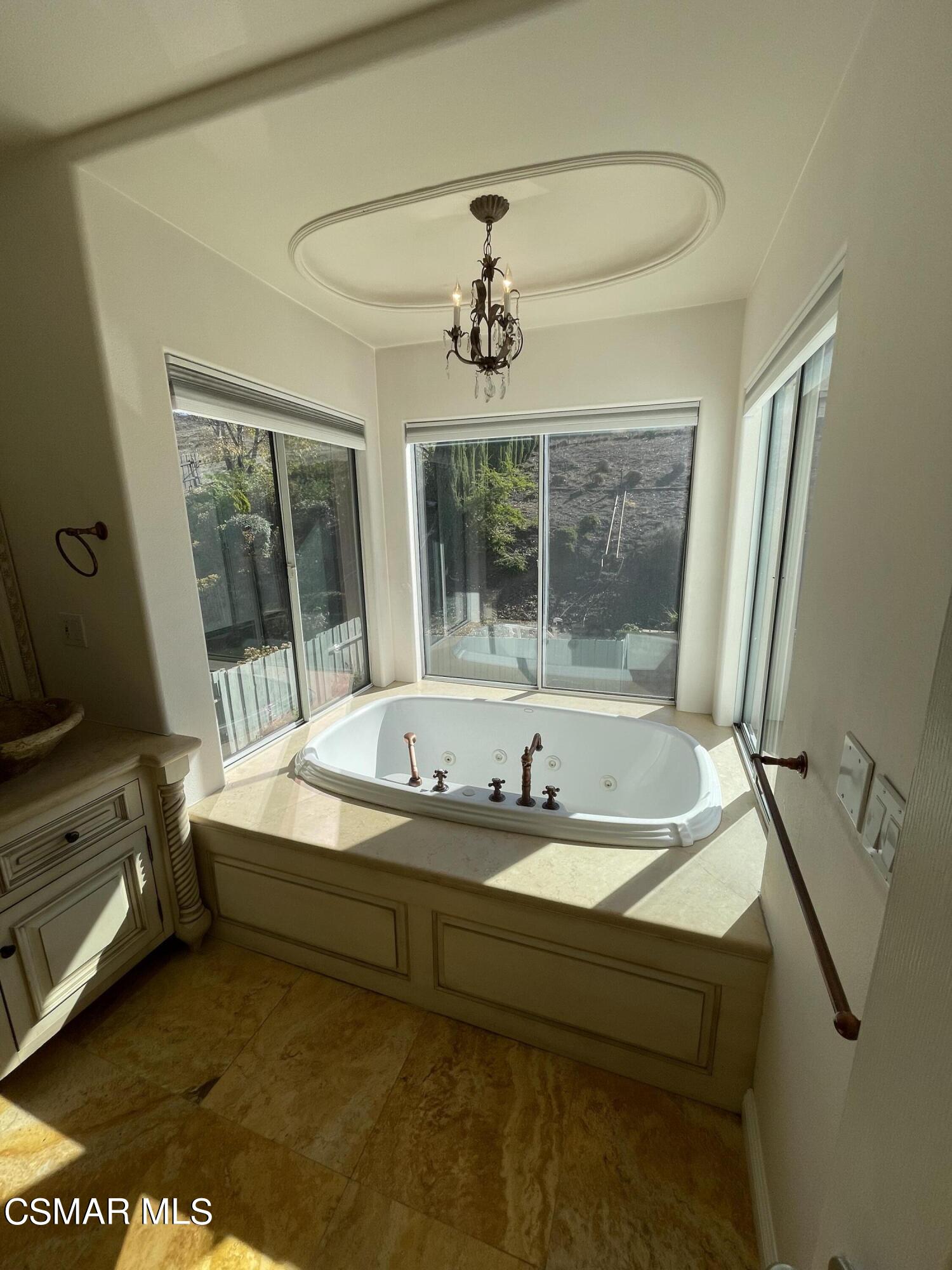 470 Thunderhead Street