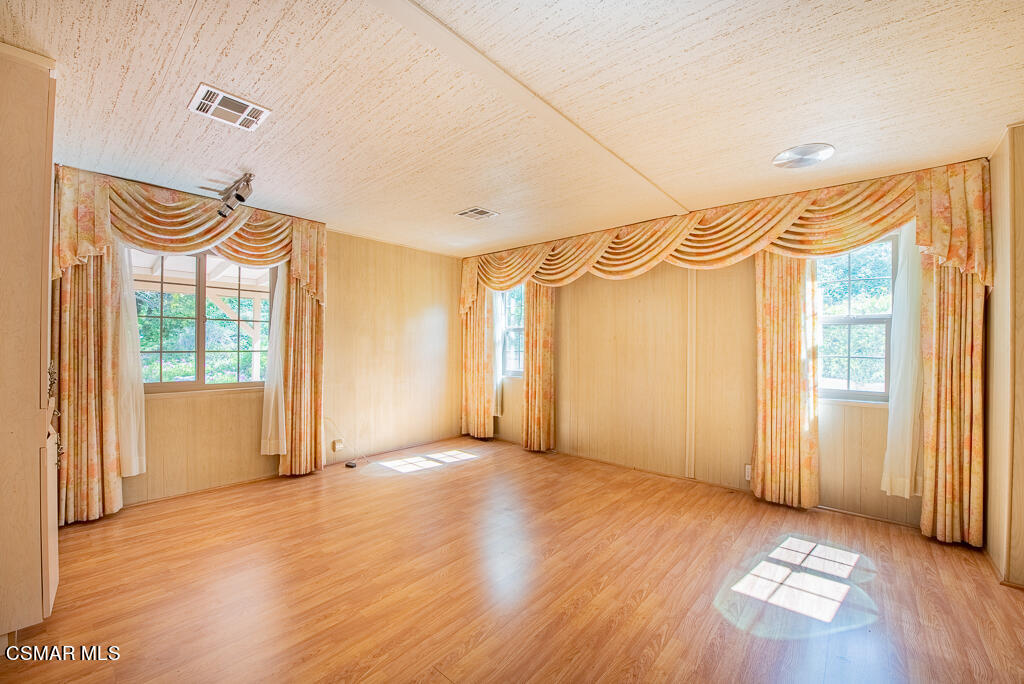 2 Christina Avenue, 184