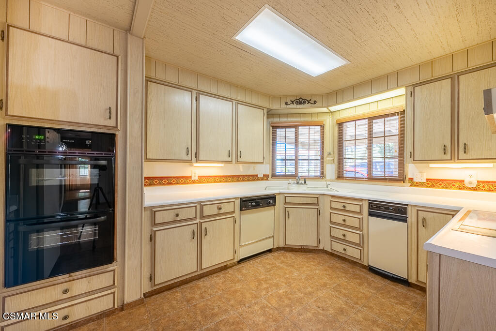 2 Christina Avenue, 184