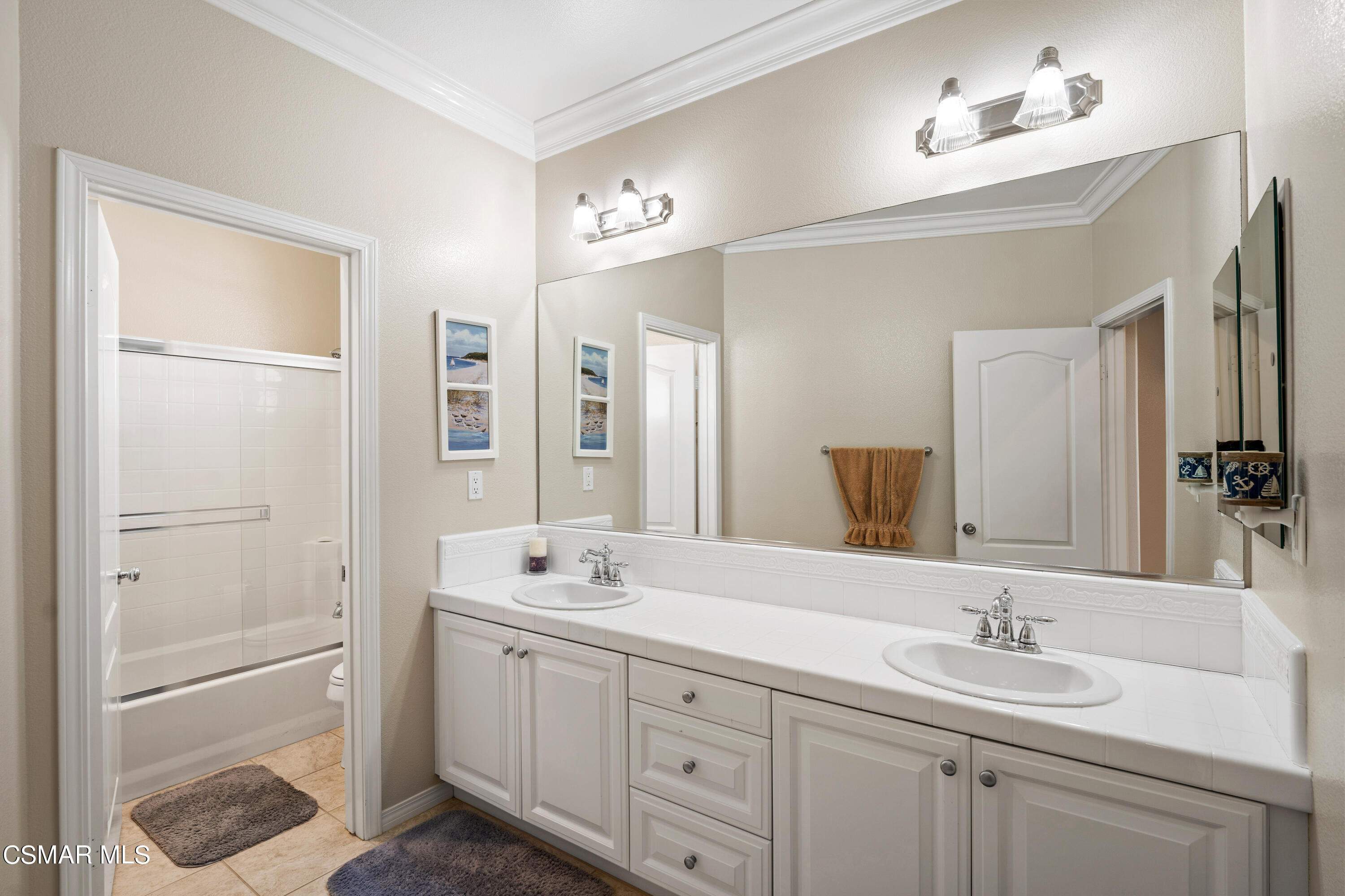 1470 Viewpoint Drive