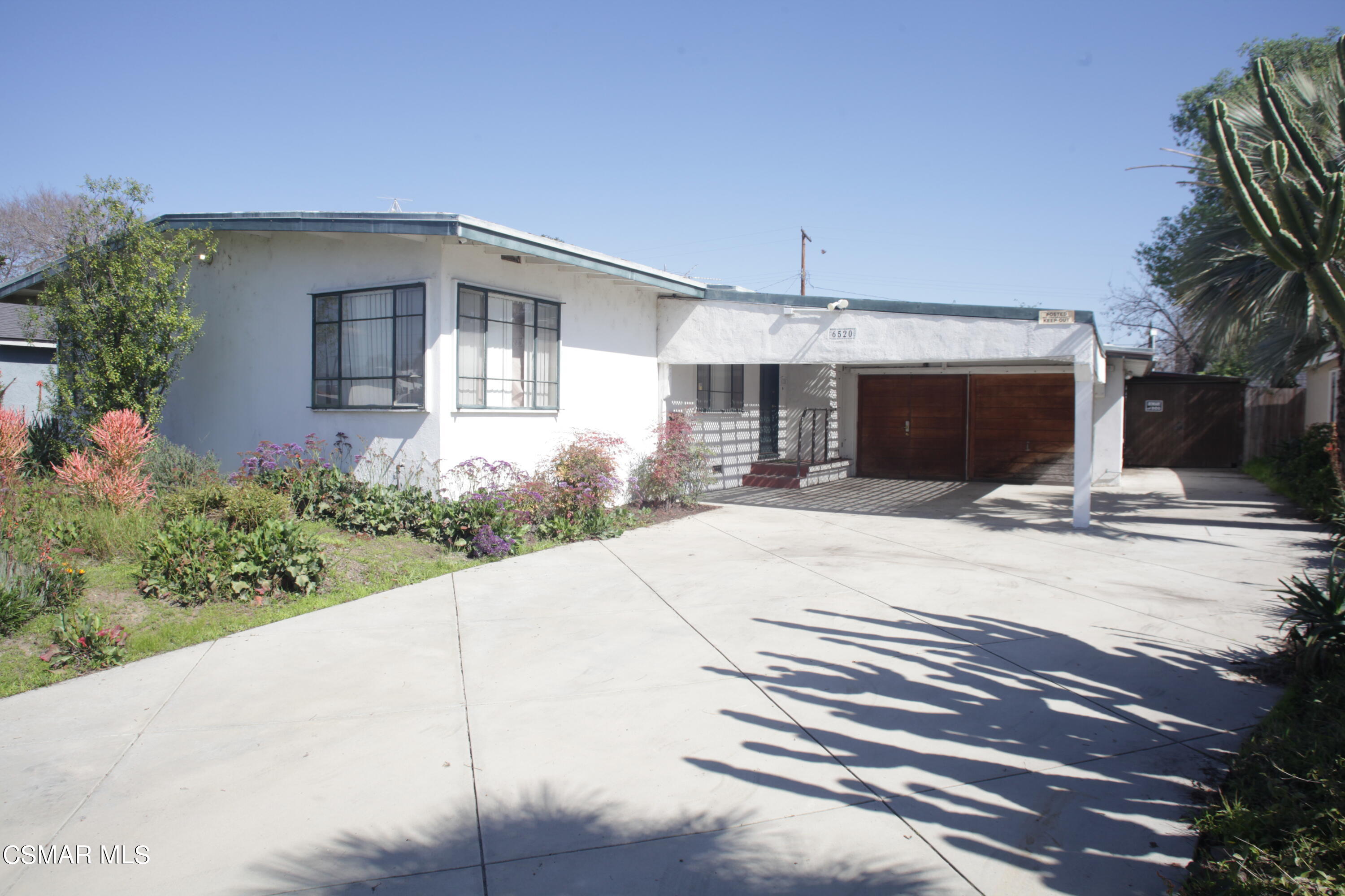 6520 Longridge Avenue