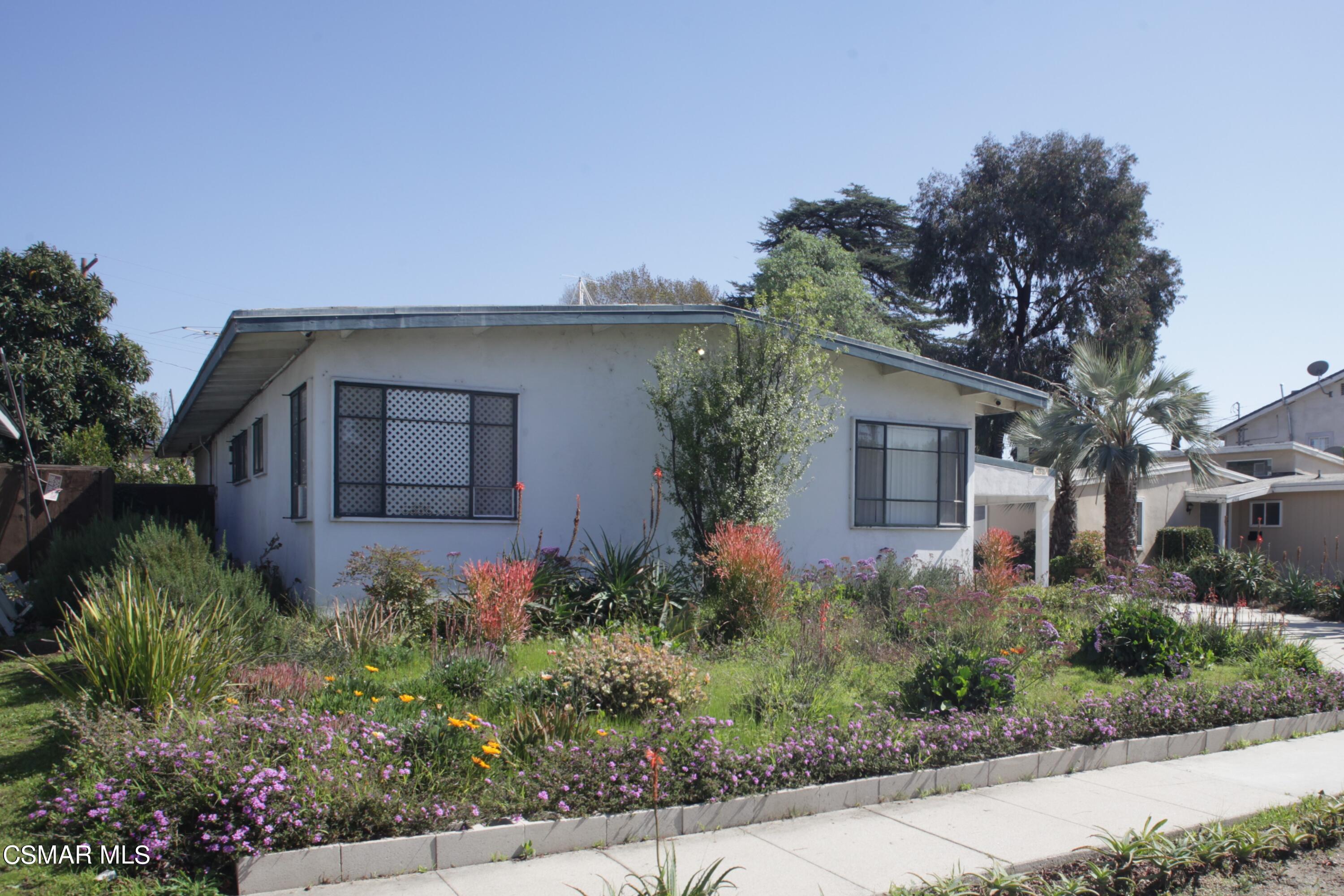 6520 Longridge Avenue