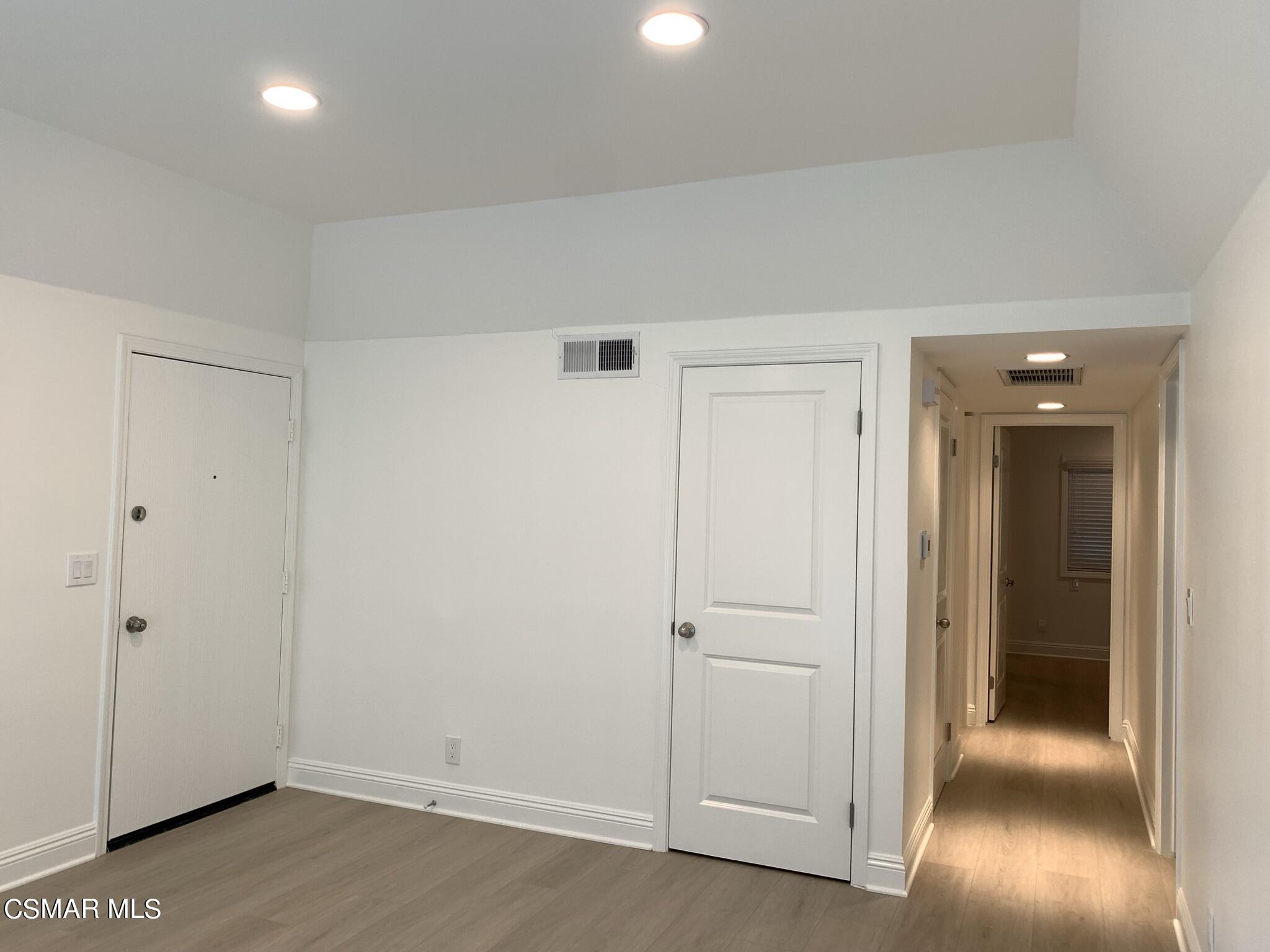 1242 Landsburn Circle