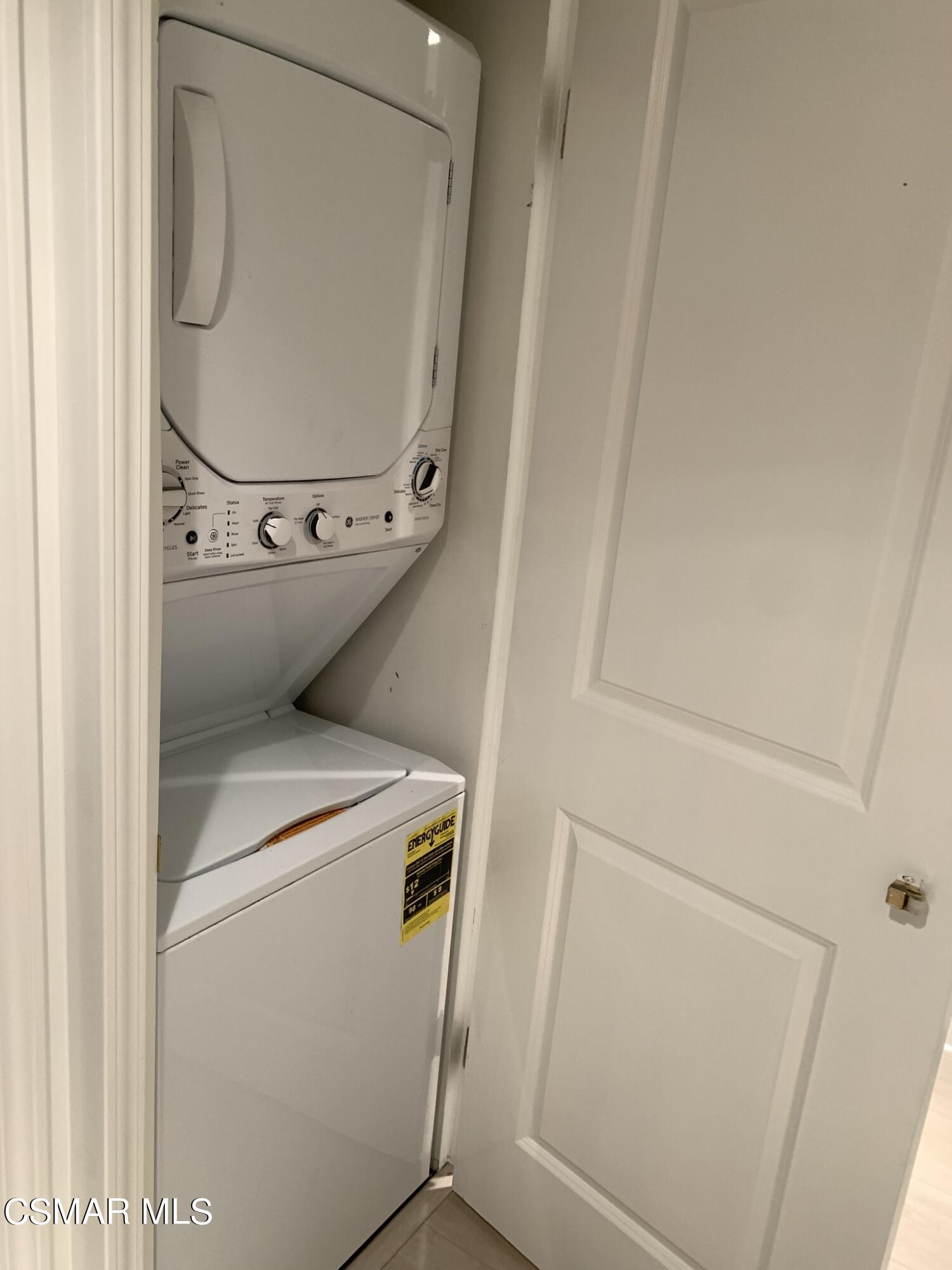 1242 Landsburn Circle