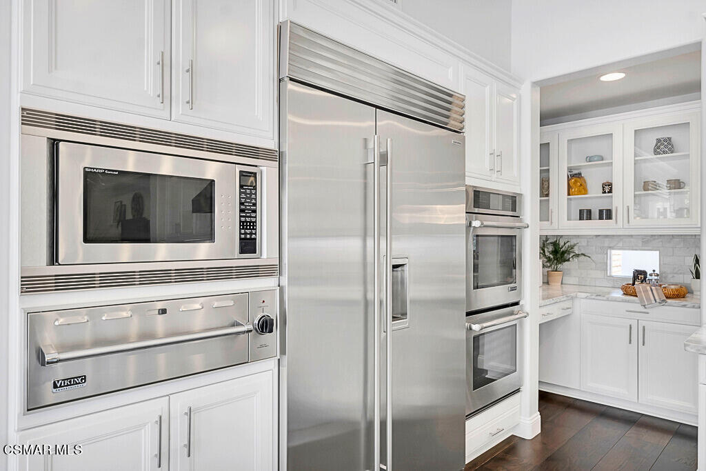 6003 Caledonia Court