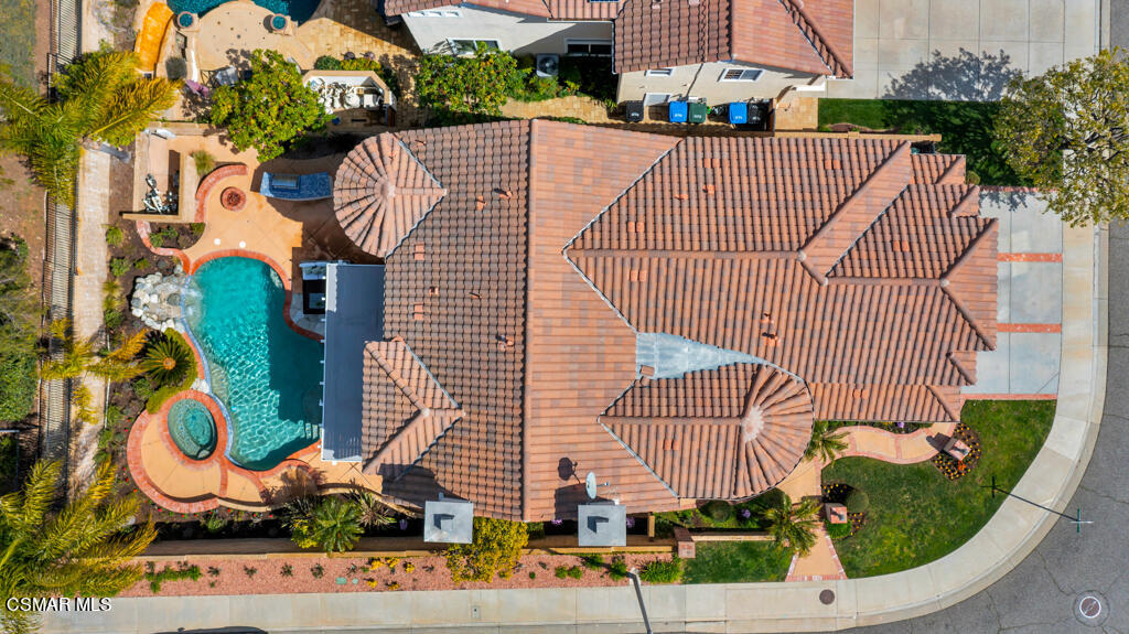 6003 Caledonia Court