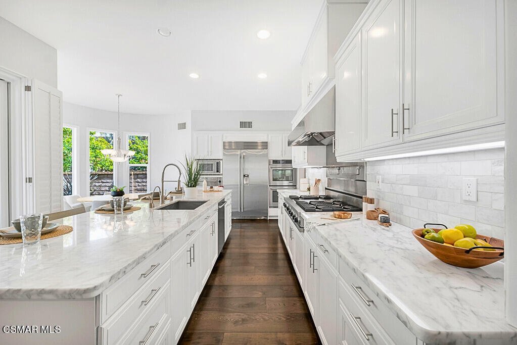 6003 Caledonia Court