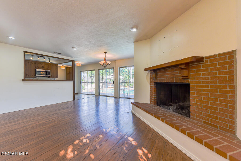 14301 Killion Street