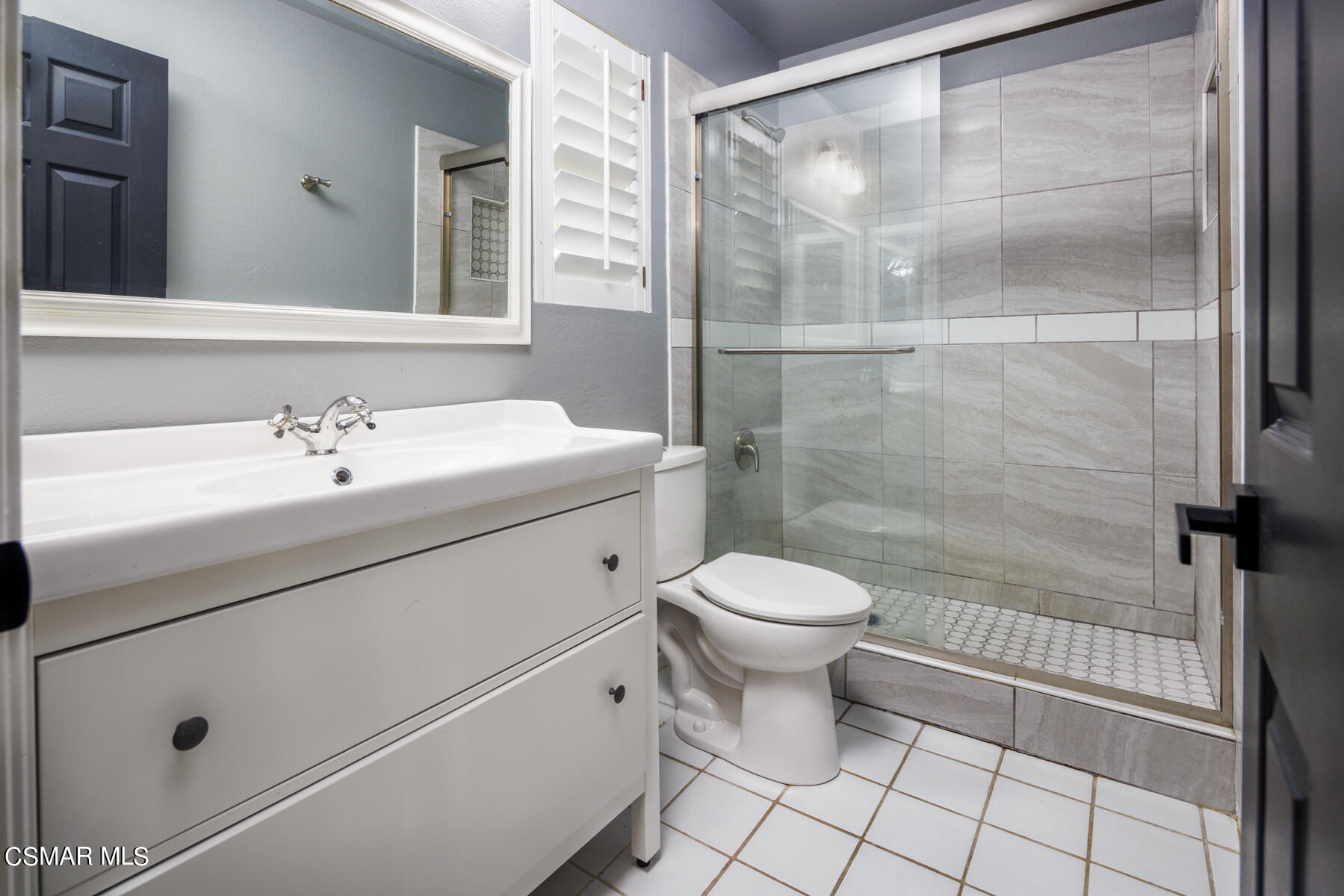 3156 Versaille Court