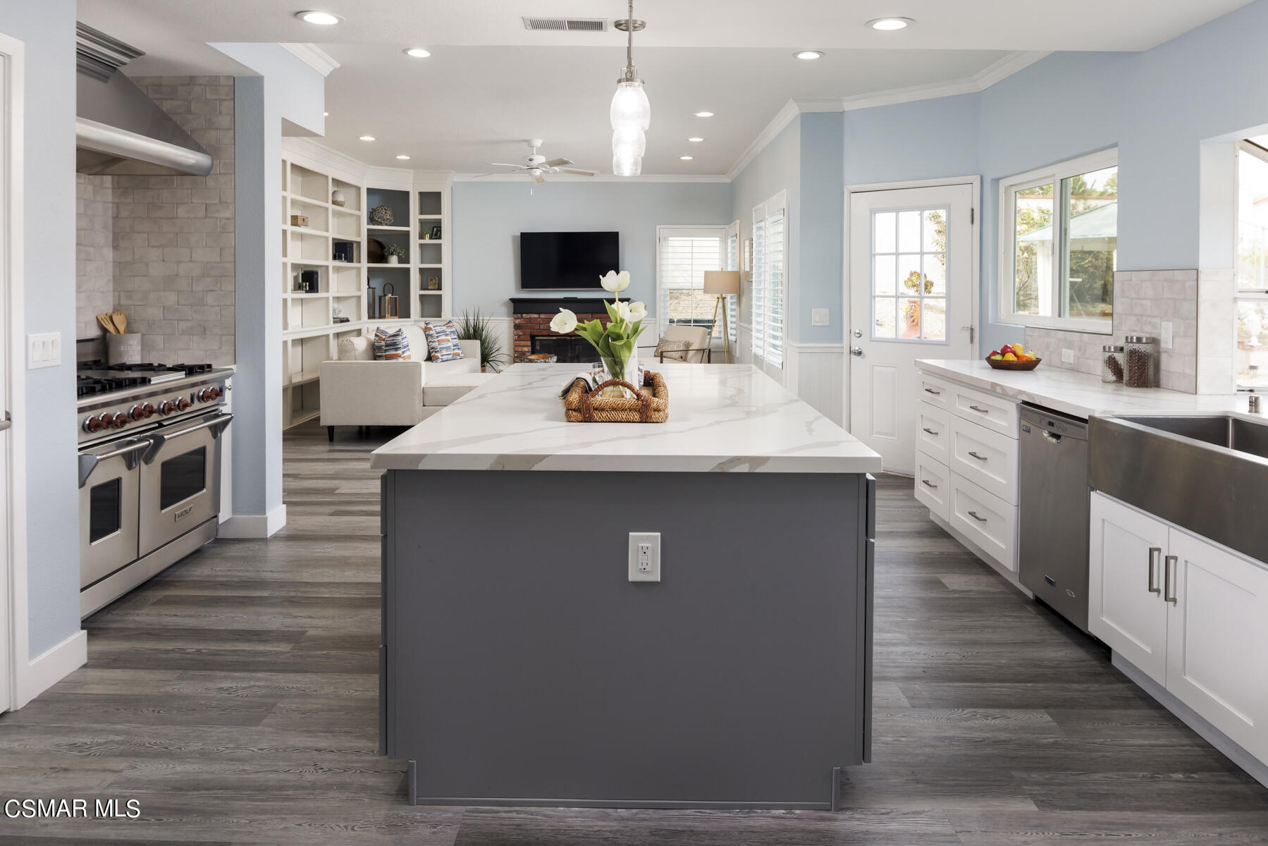 3156 Versaille Court