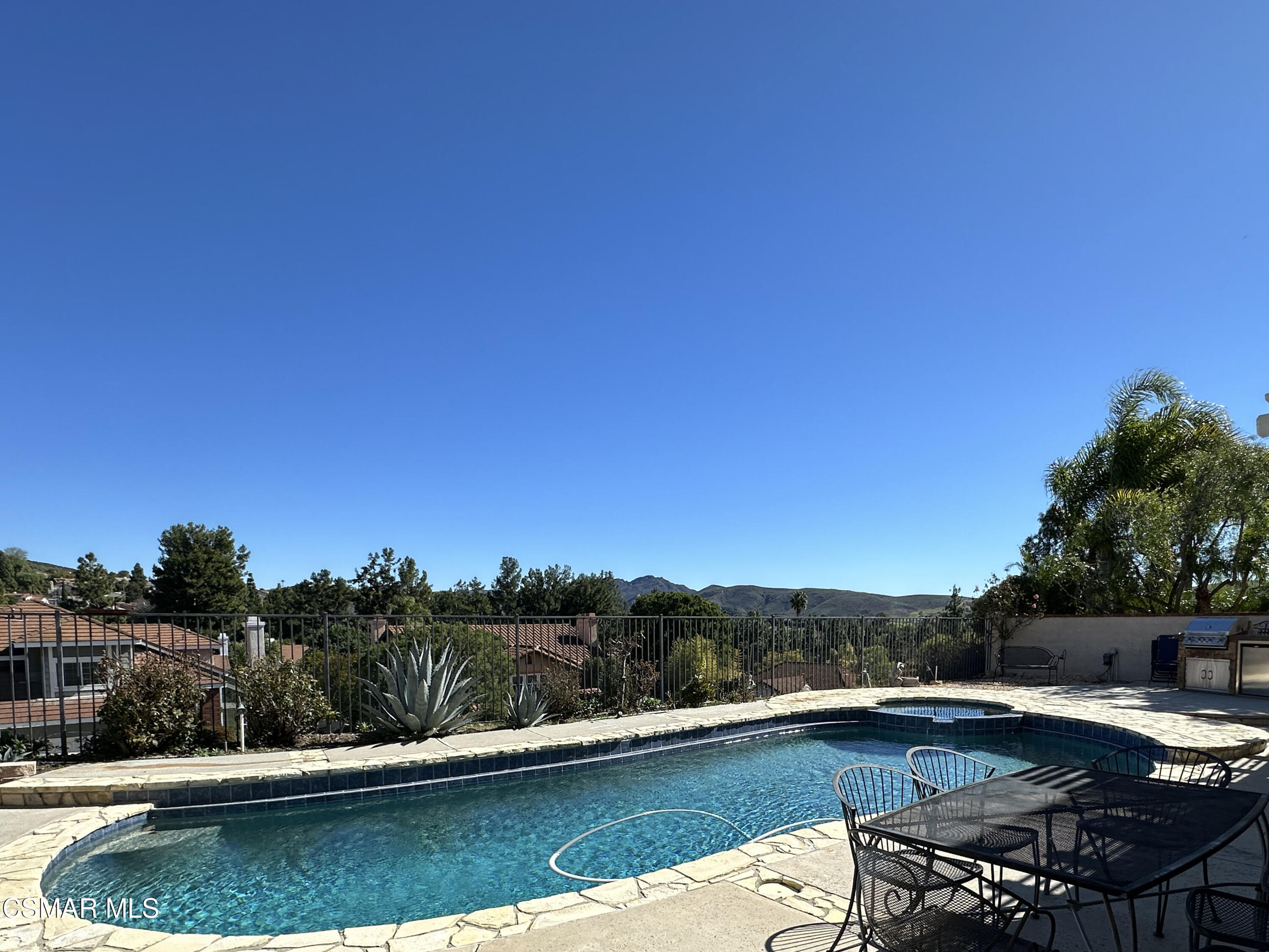 3156 Versaille Court