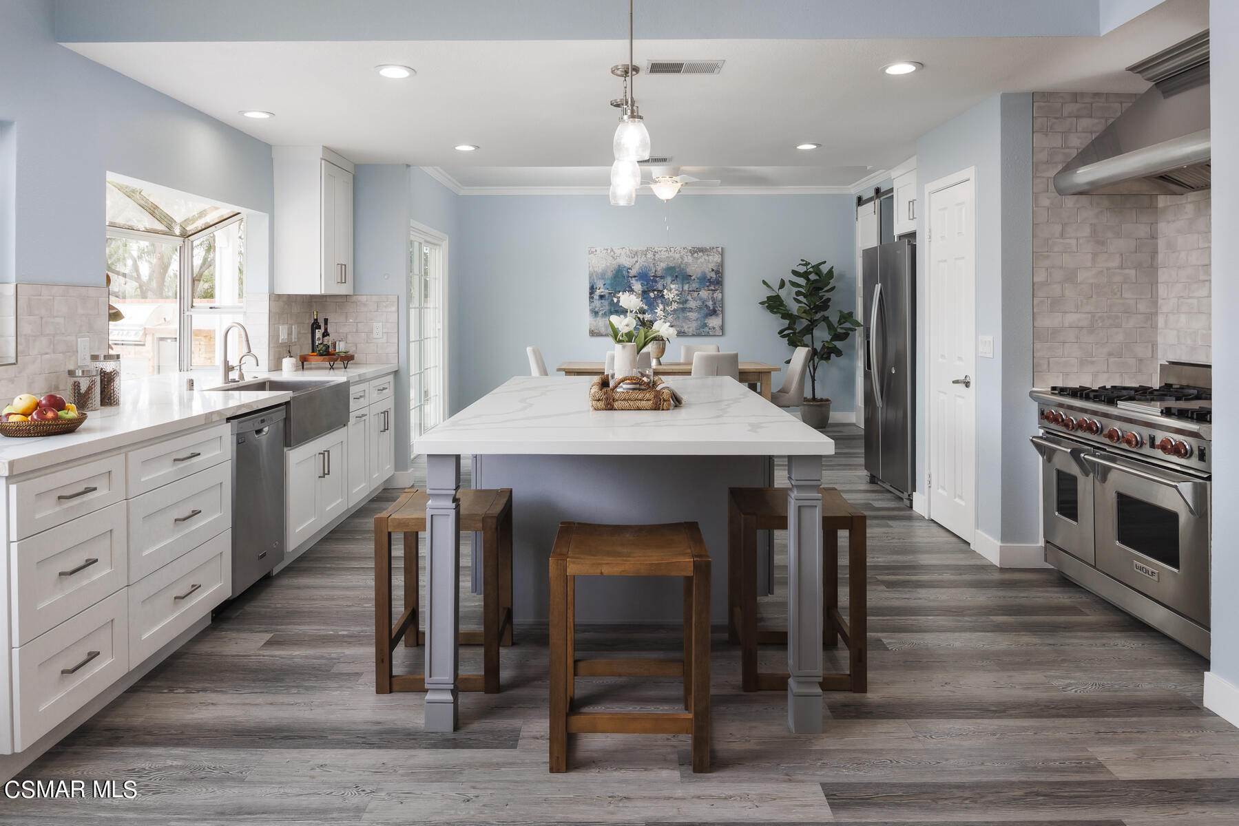 3156 Versaille Court