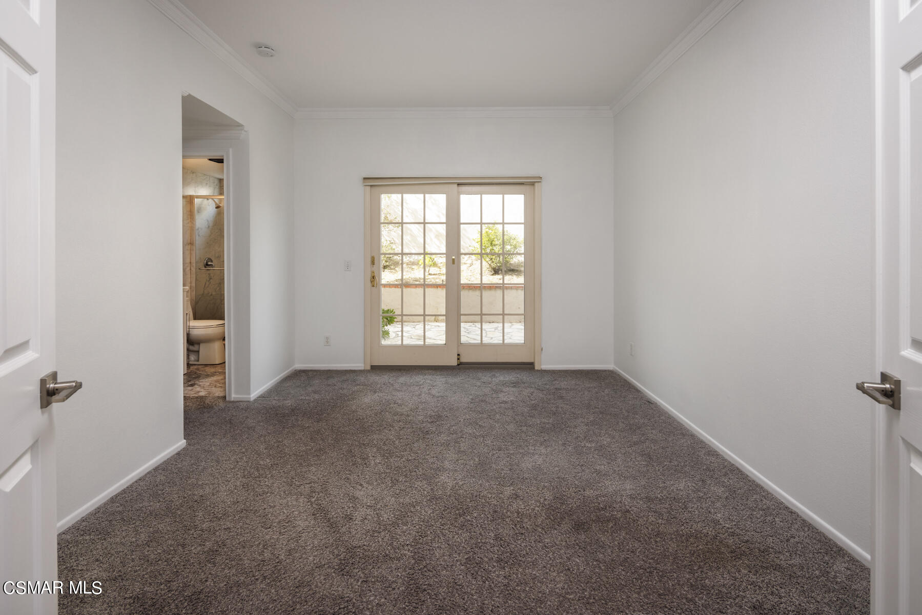 3156 Versaille Court