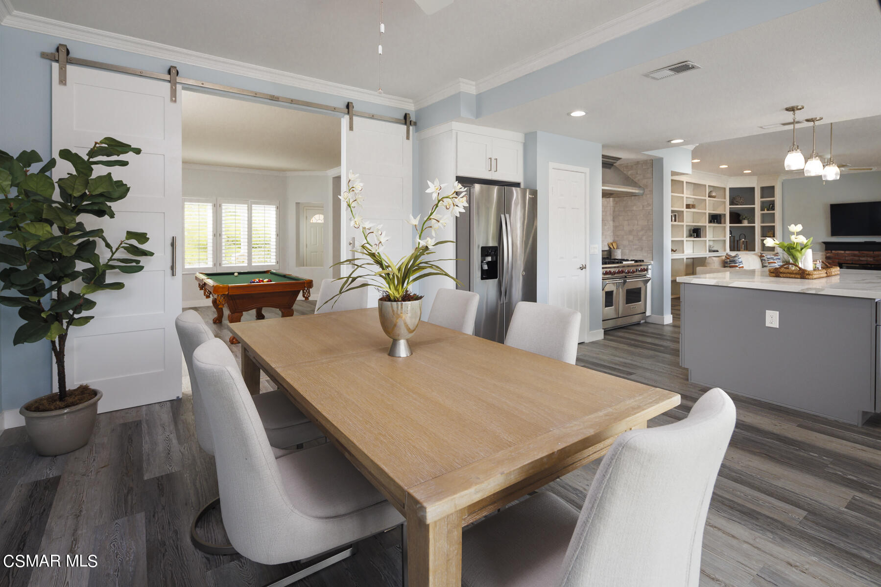 3156 Versaille Court