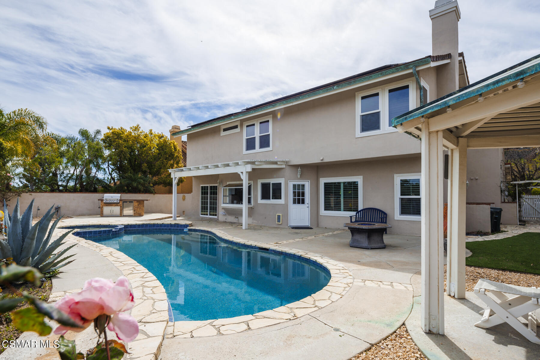 3156 Versaille Court