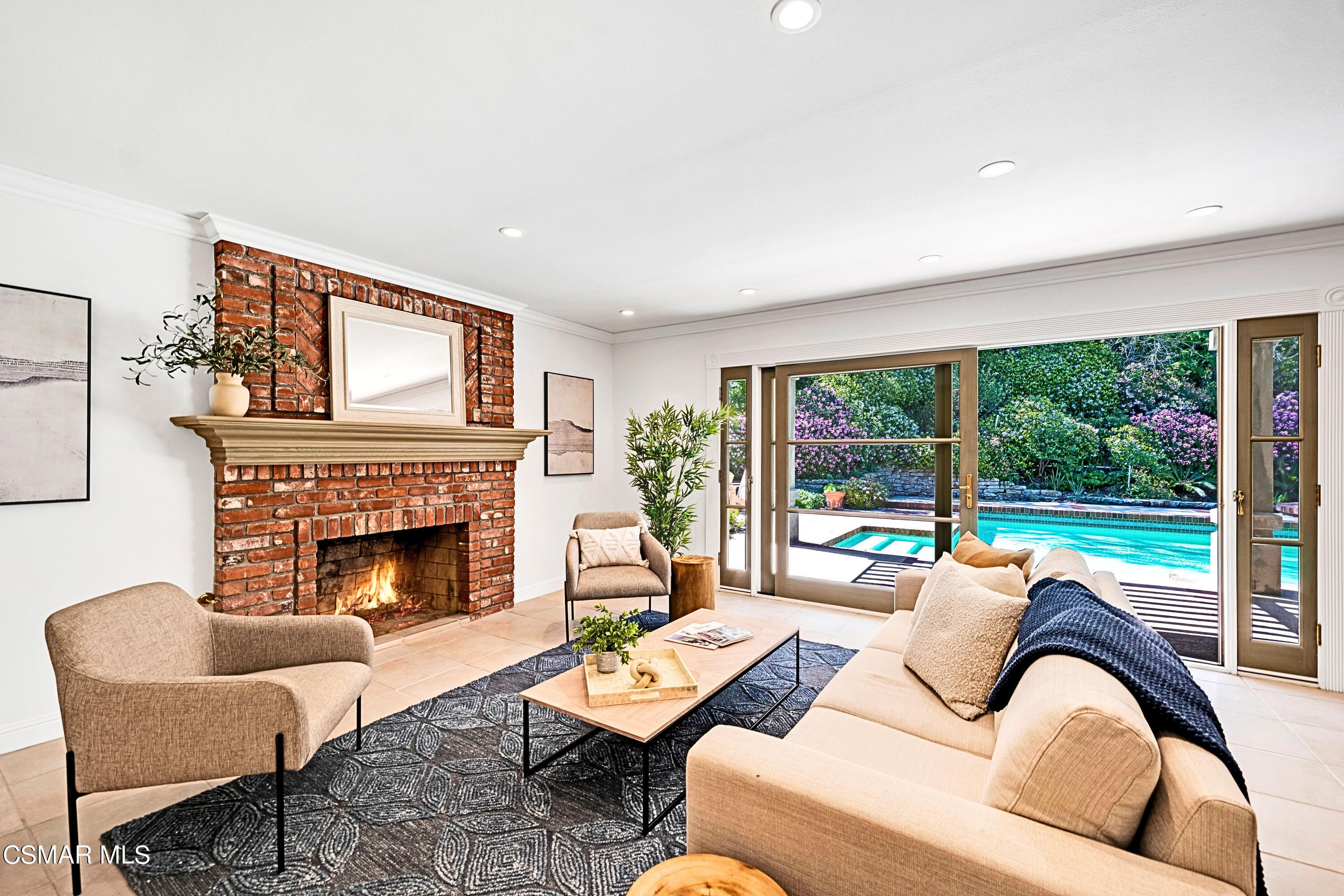 19432 Pine Valley Avenue