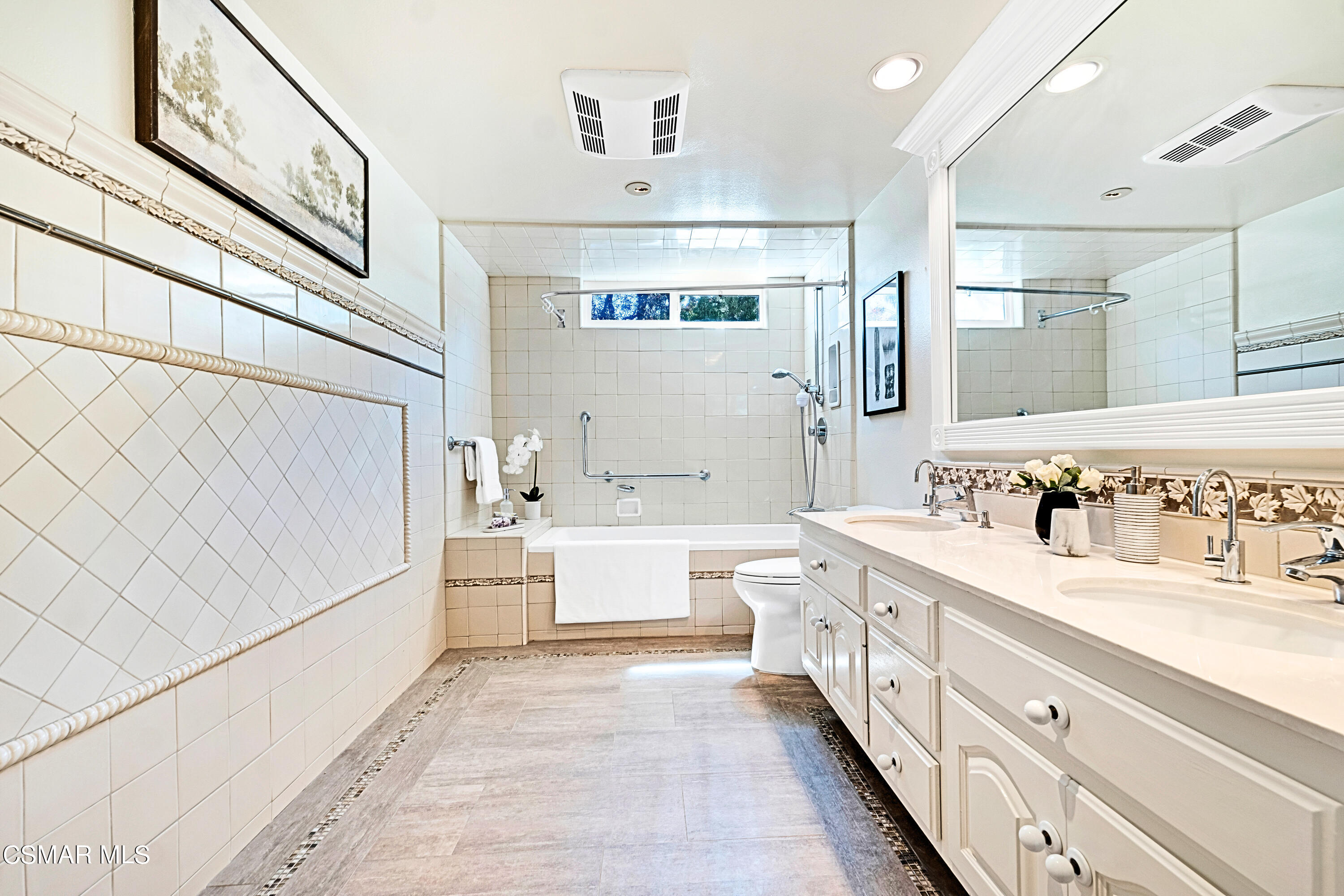 19432 Pine Valley Avenue