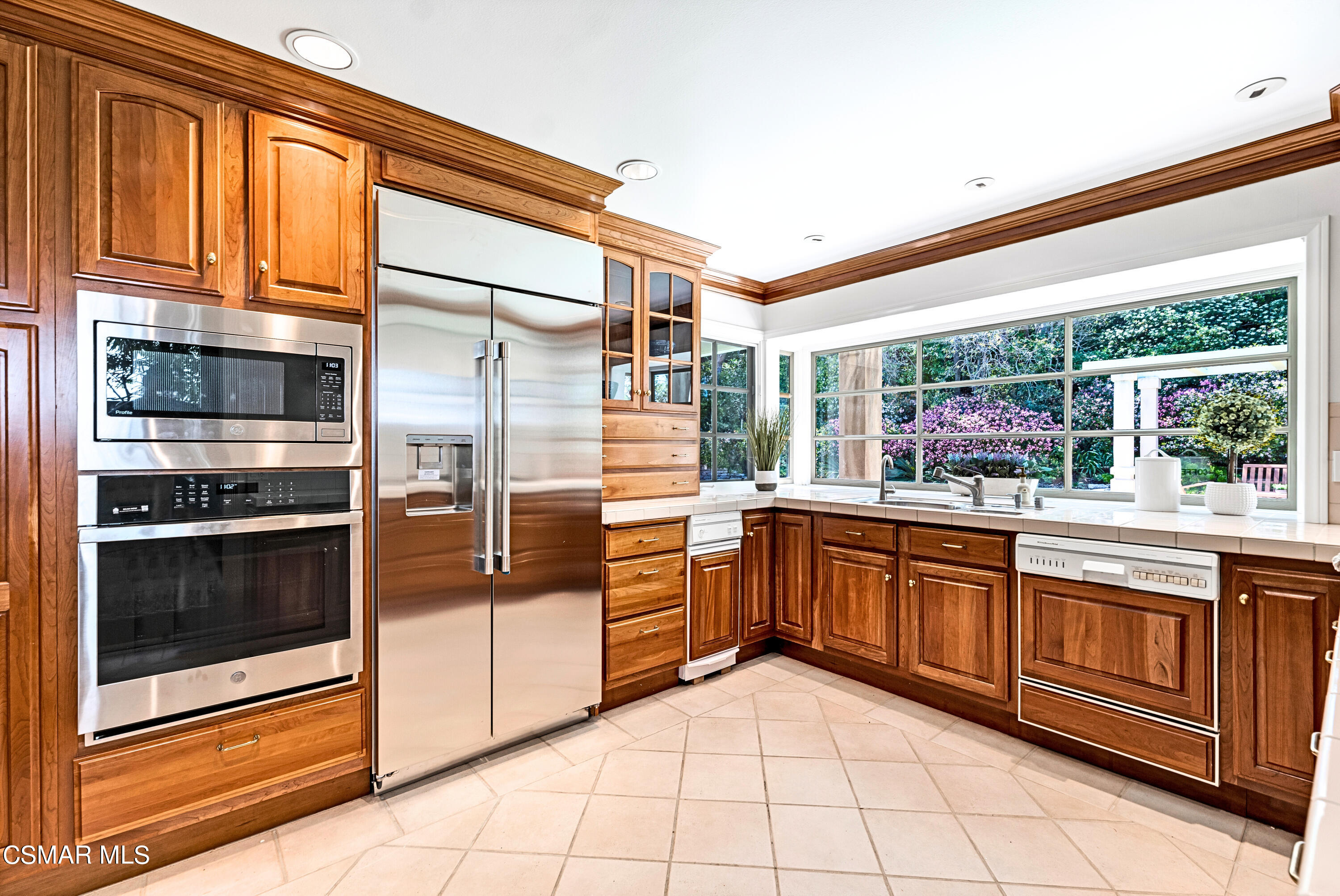 19432 Pine Valley Avenue