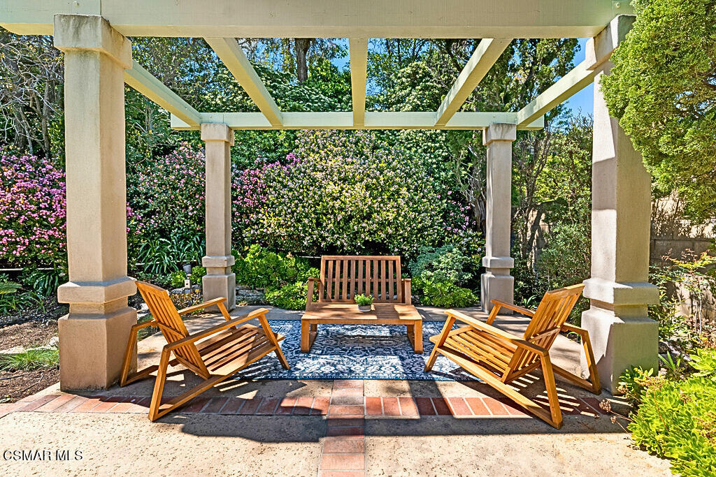 19432 Pine Valley Avenue