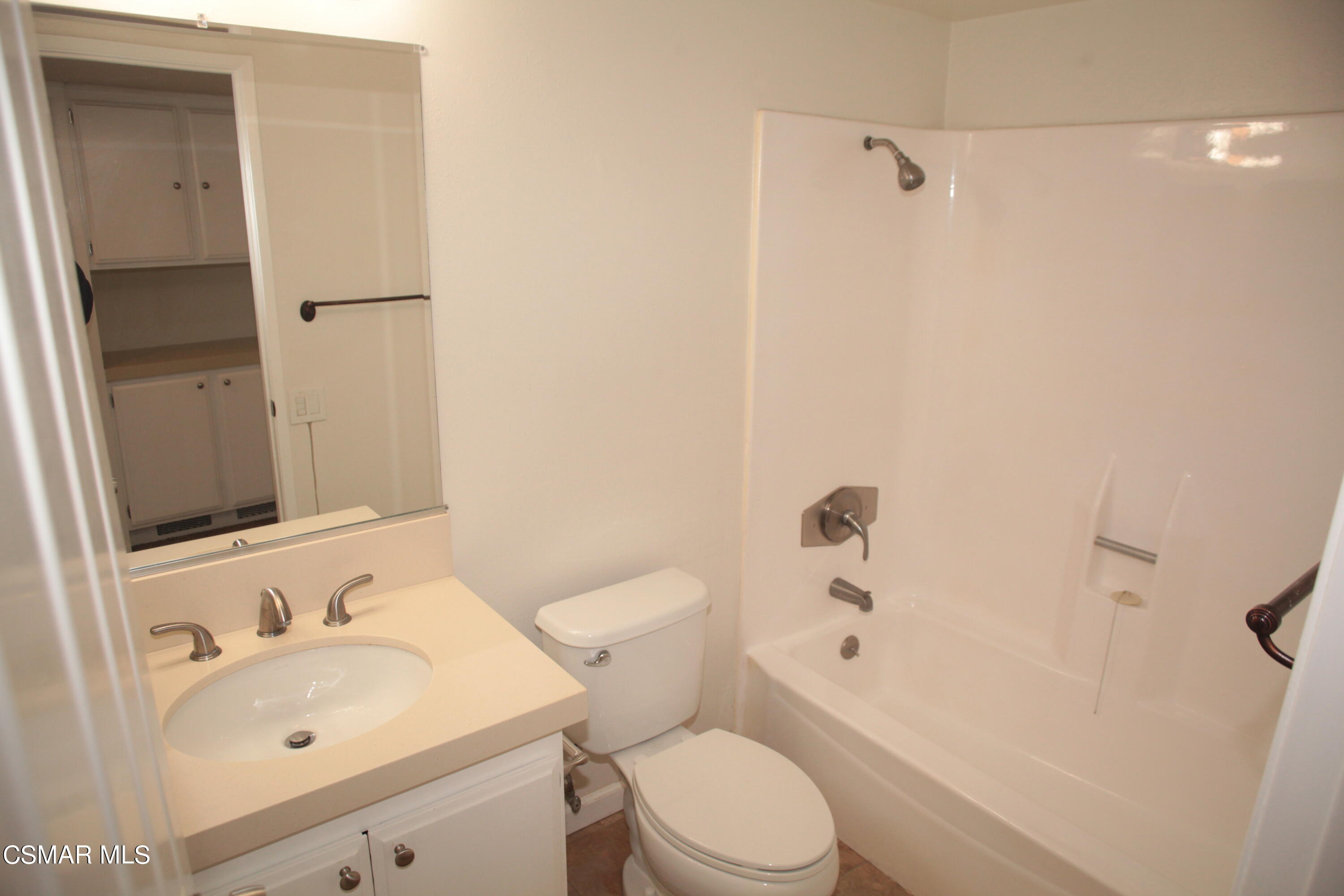 6121 Shoup Avenue, 25