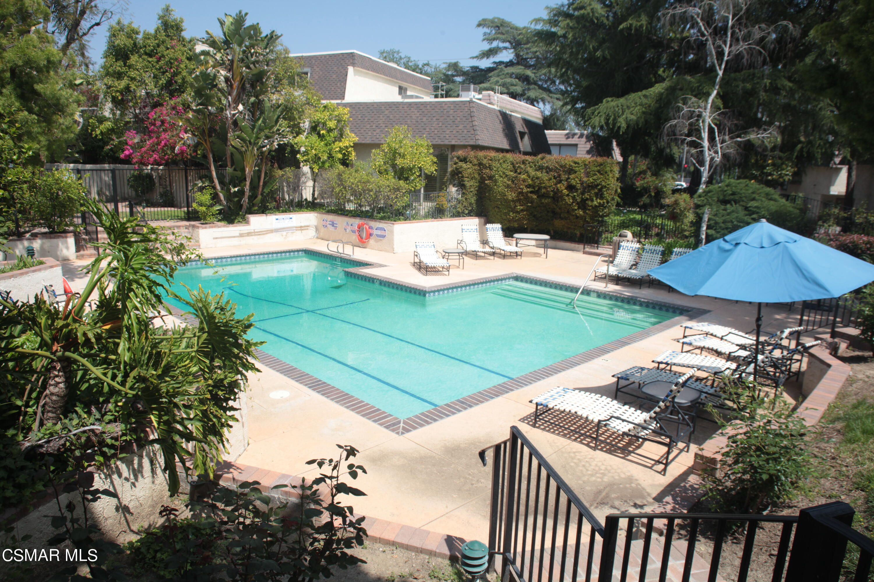 6121 Shoup Avenue, 25