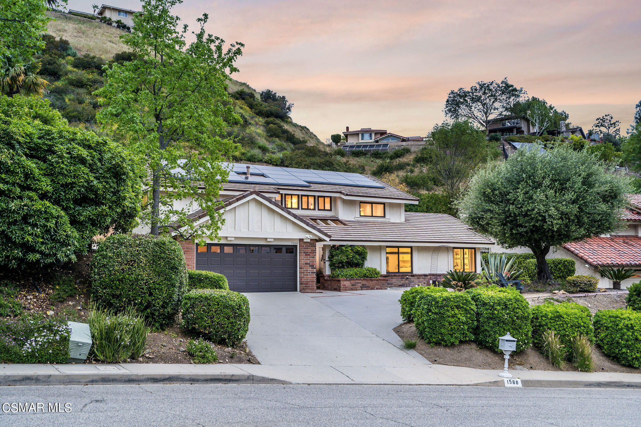 1588 Valecroft Avenue