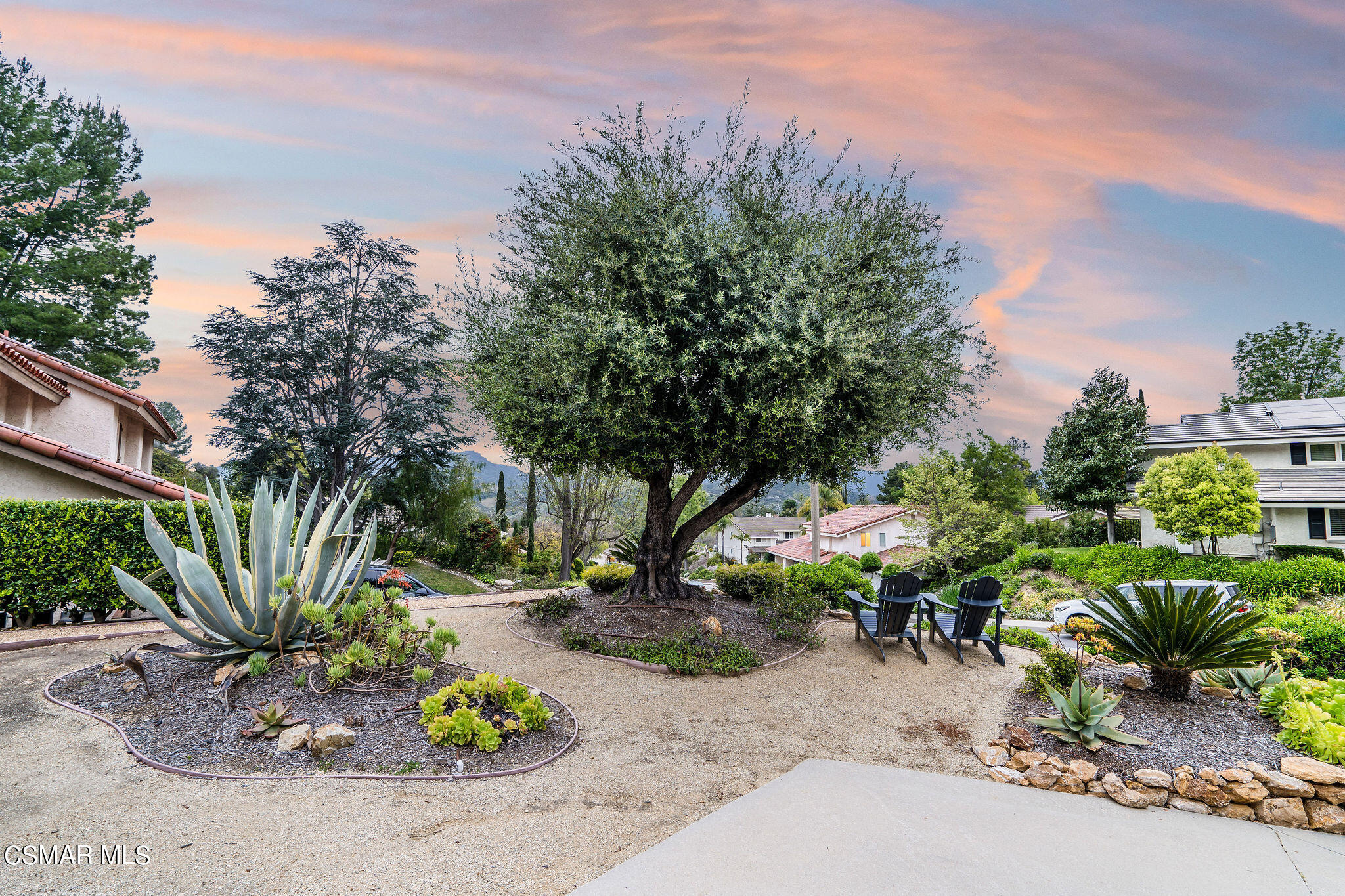 1588 Valecroft Avenue