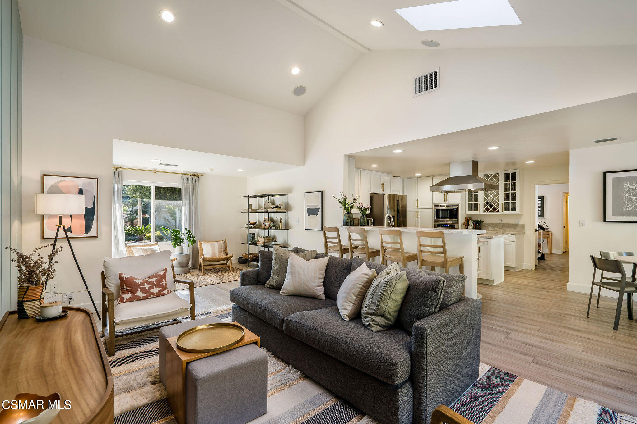 1588 Valecroft Avenue