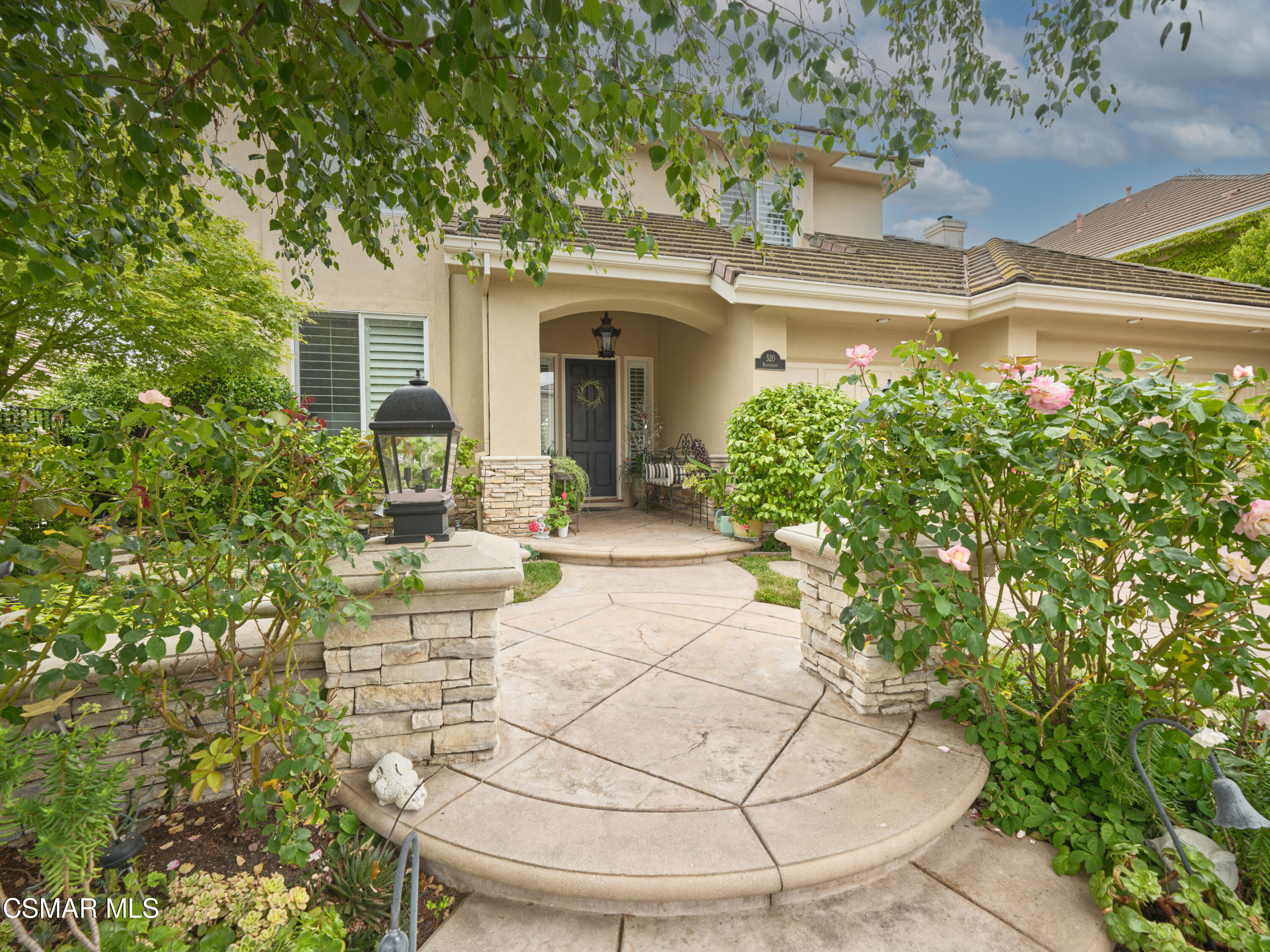 520 Ravensbury Street