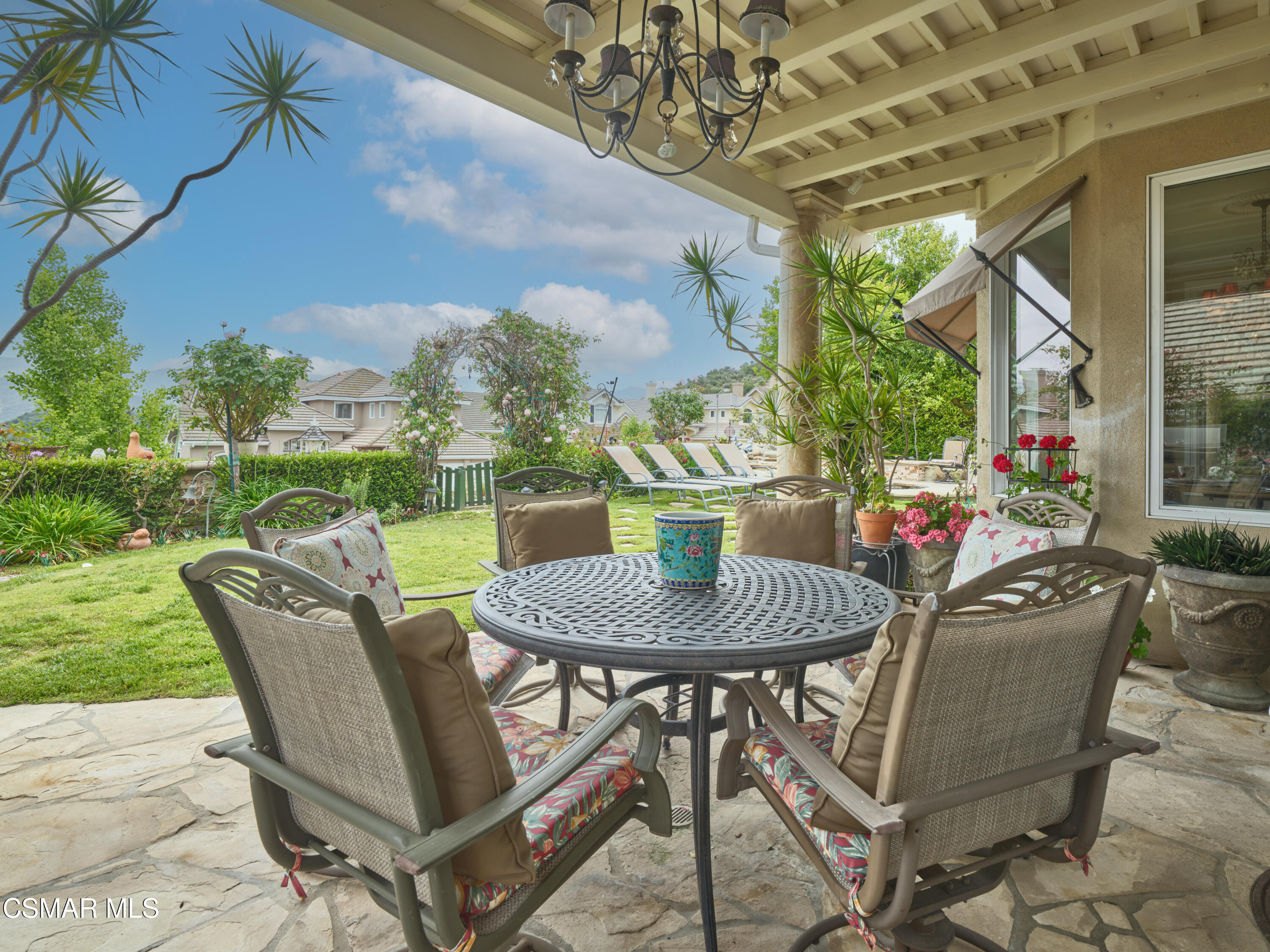 520 Ravensbury Street