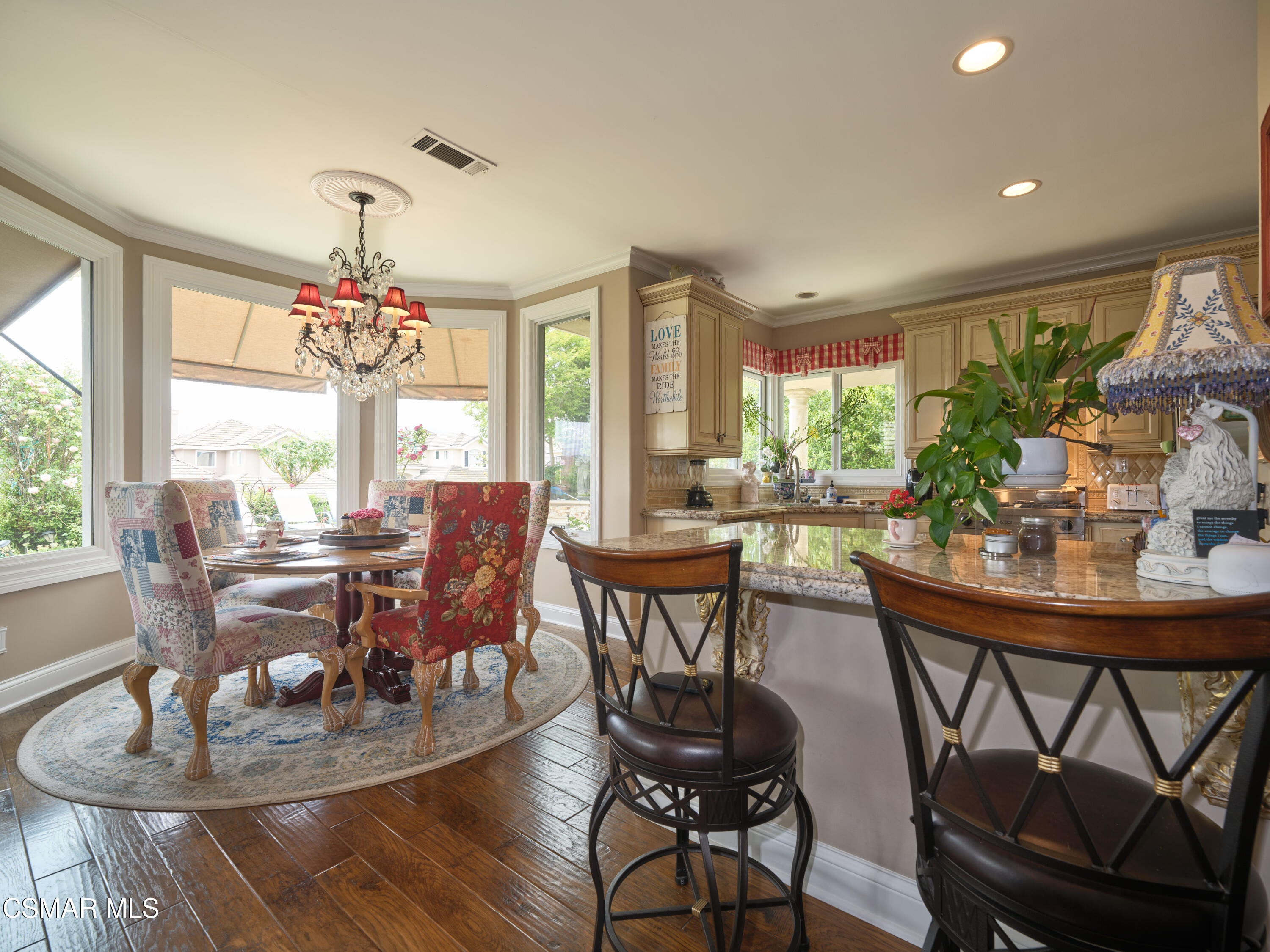 520 Ravensbury Street