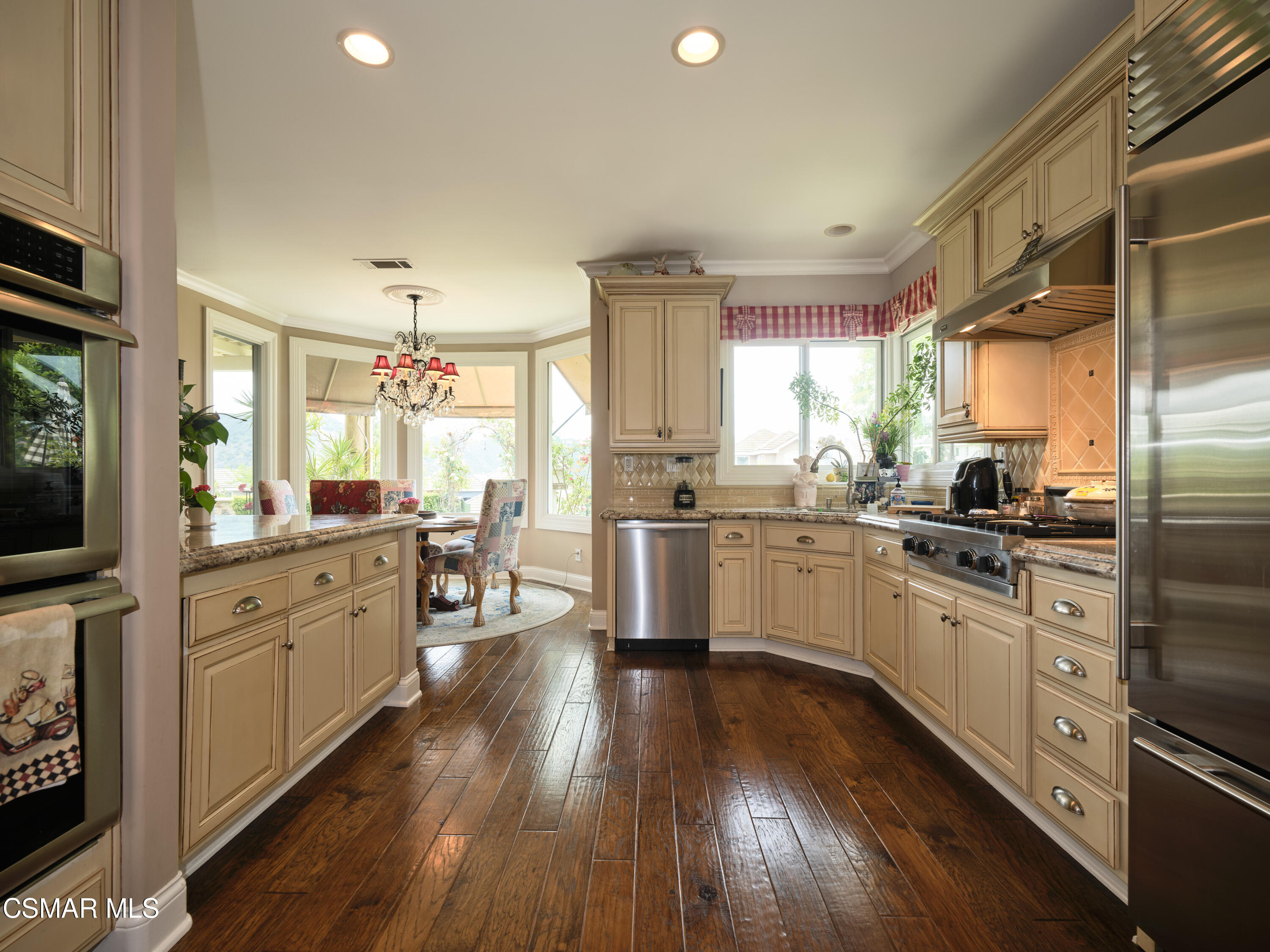 520 Ravensbury Street