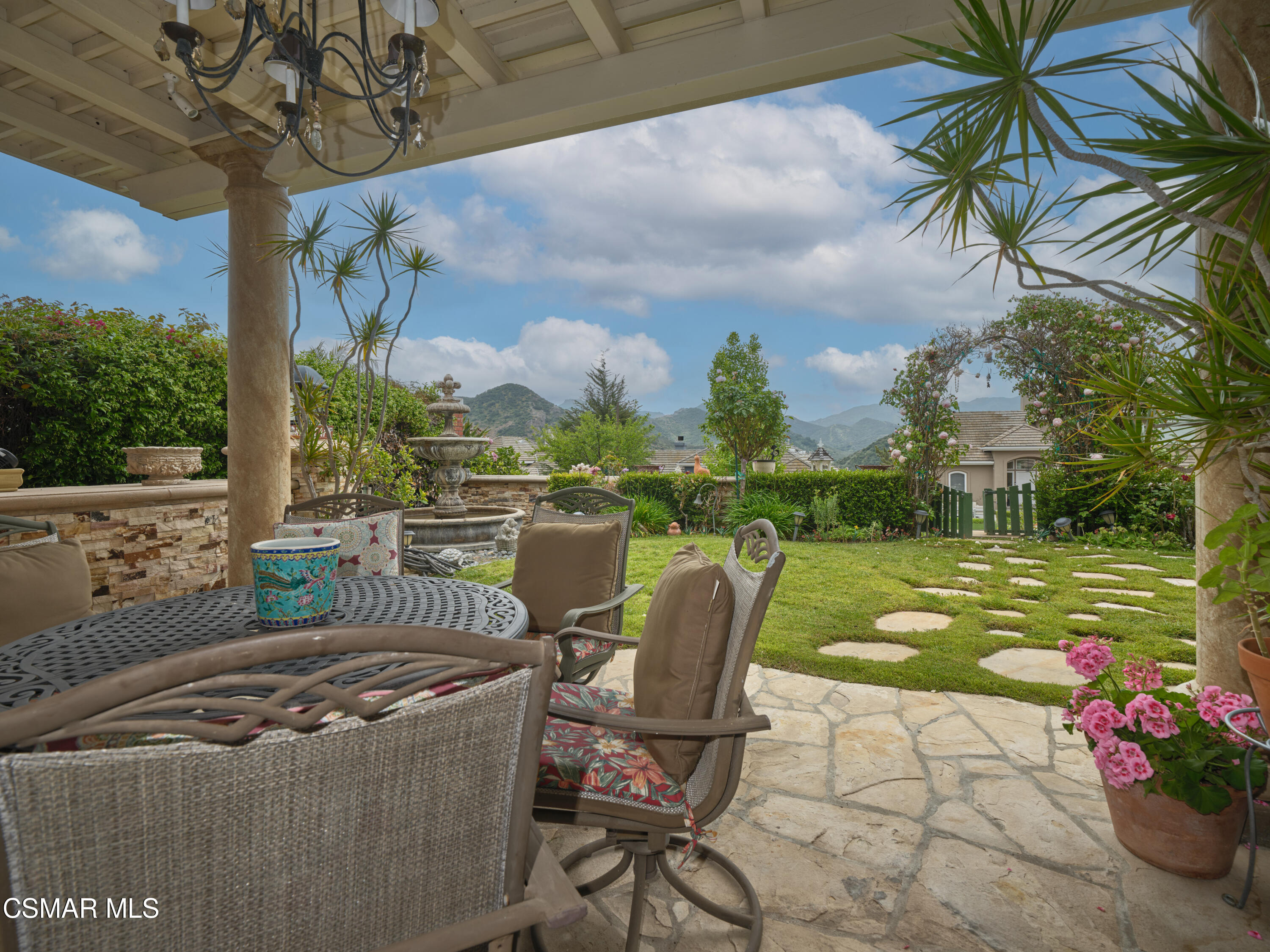 520 Ravensbury Street