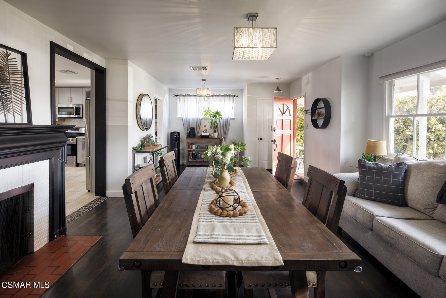 7112 Murietta Avenue