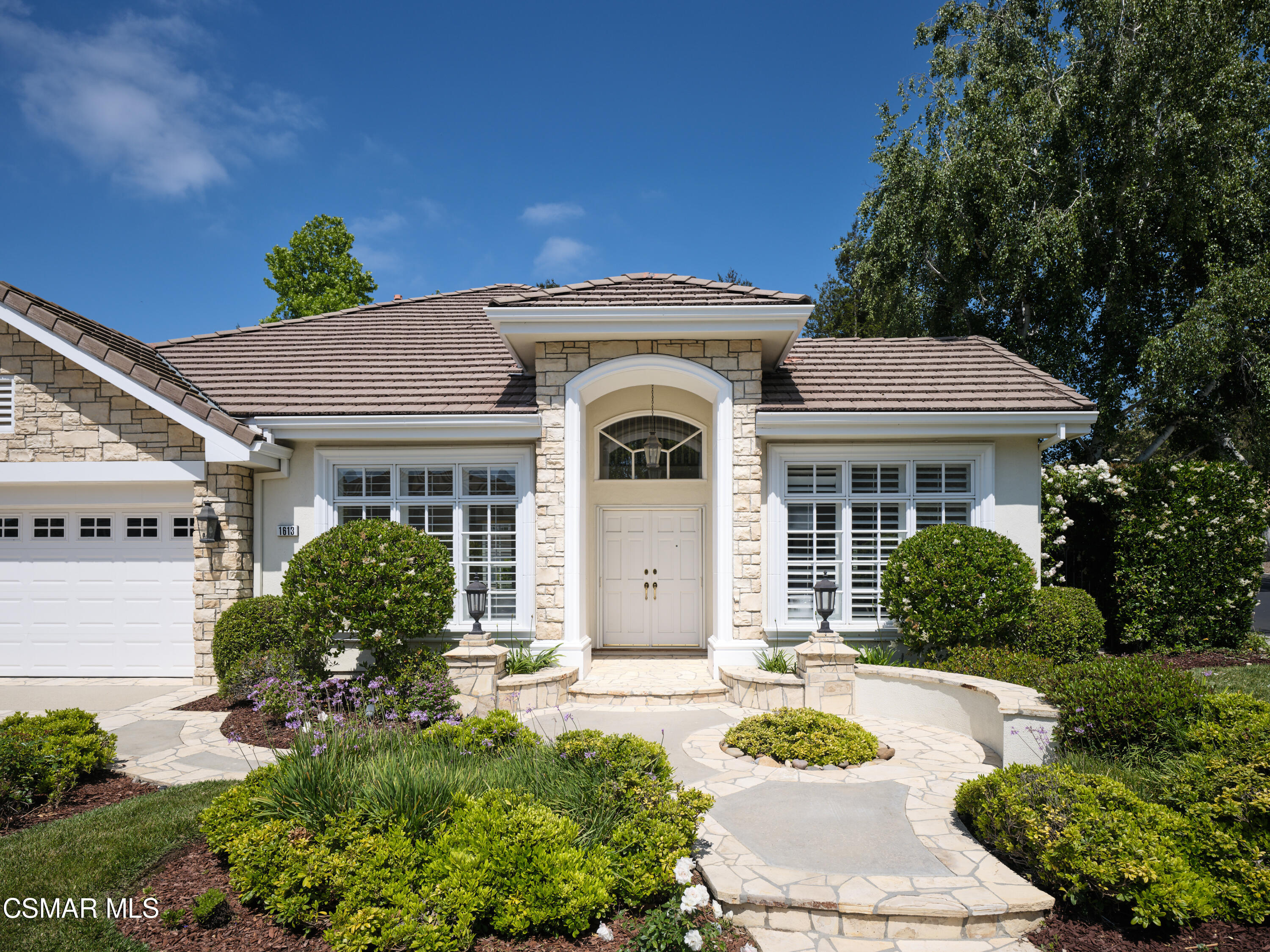 1613 Oakcottage Court