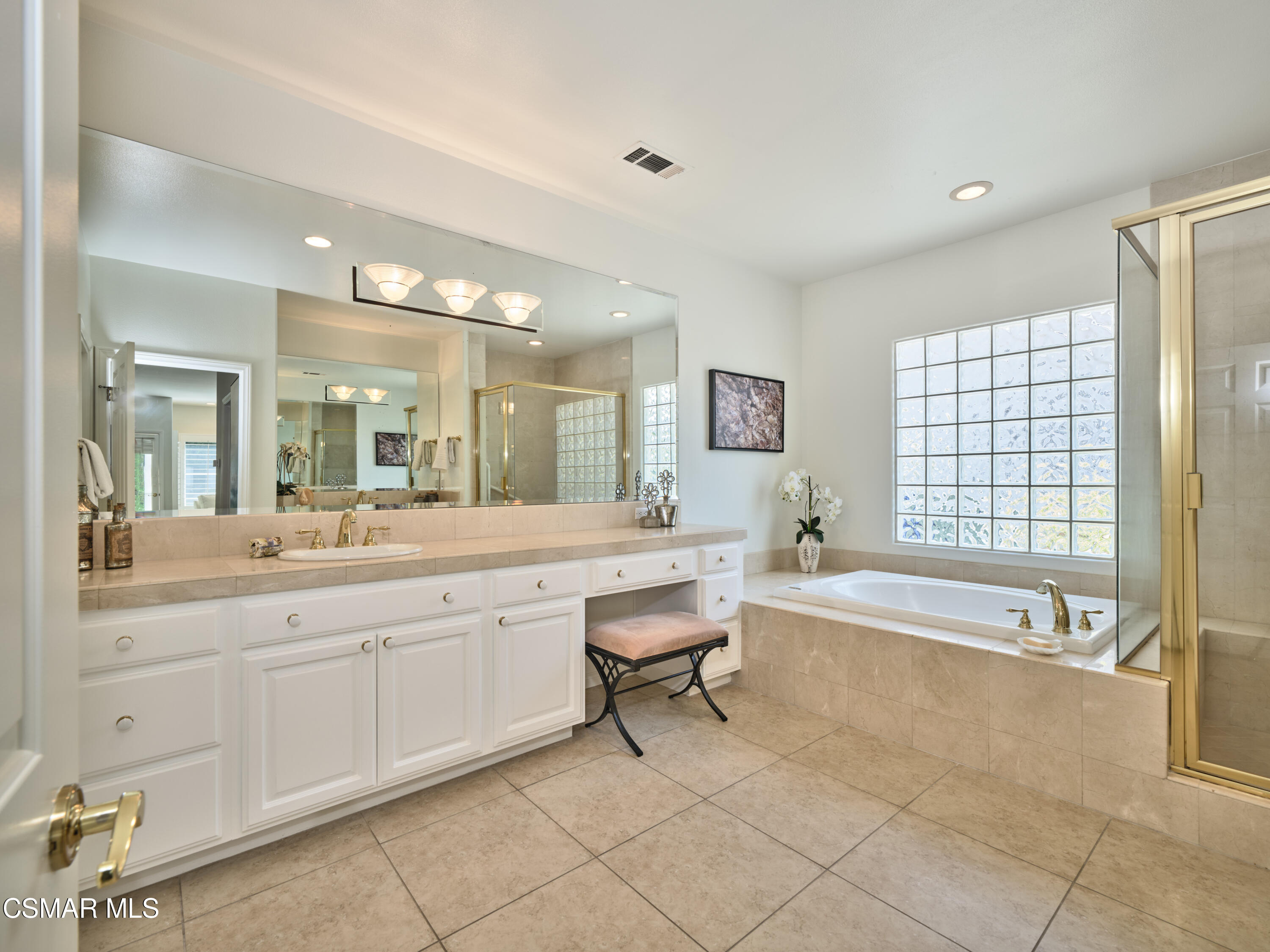 1613 Oakcottage Court