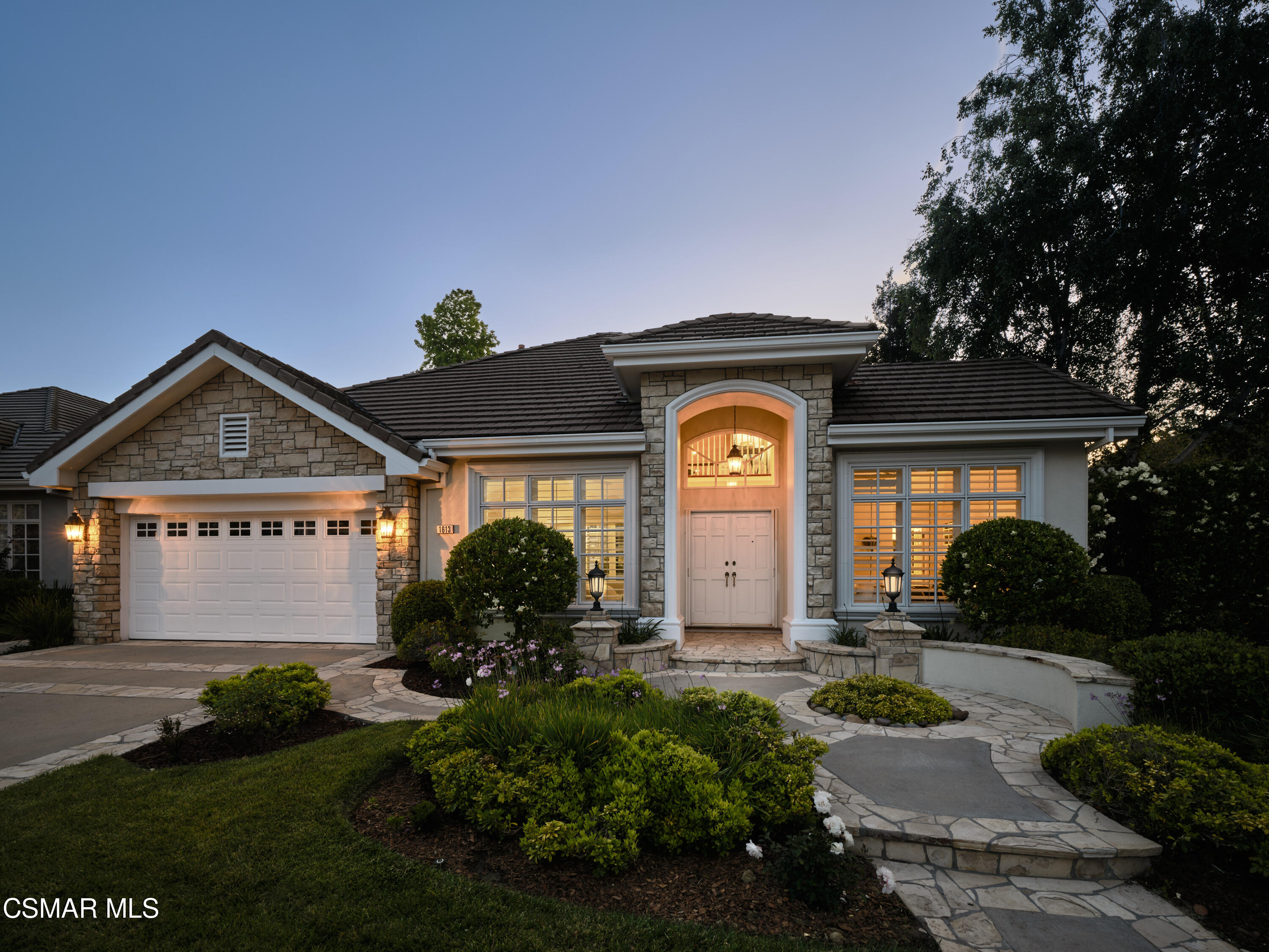 1613 Oakcottage Court