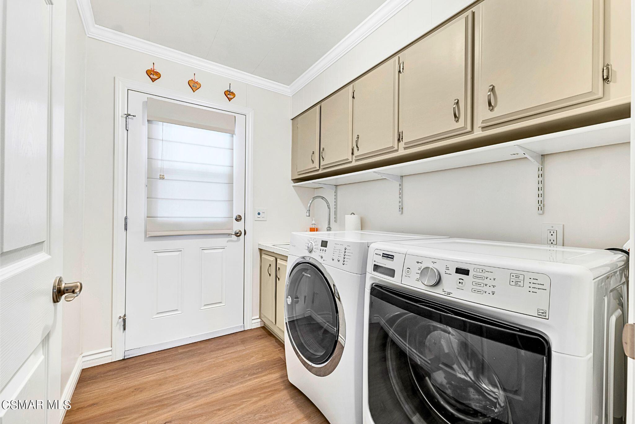 2569 Thunderbird Drive, 112