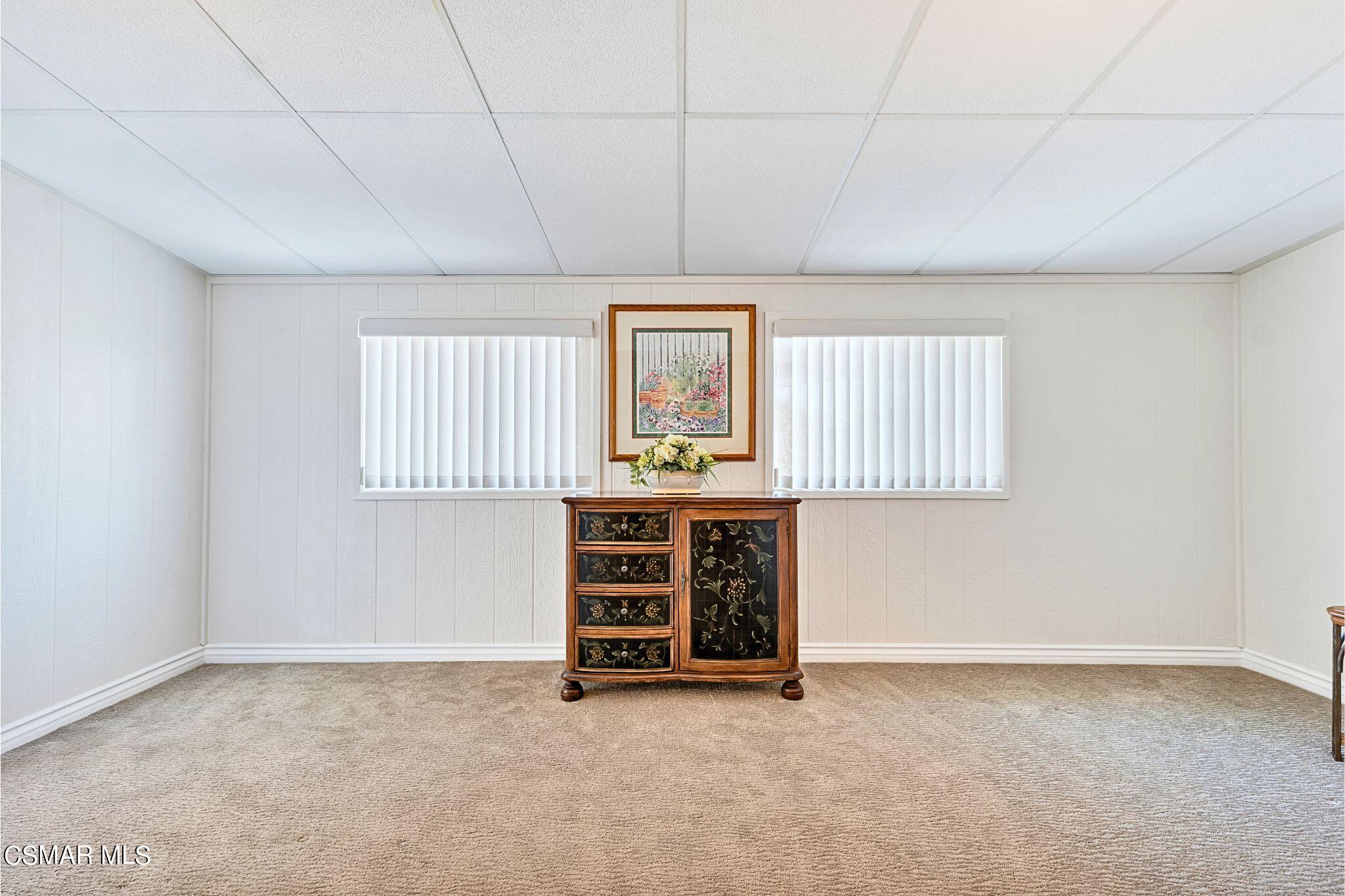 2569 Thunderbird Drive, 112