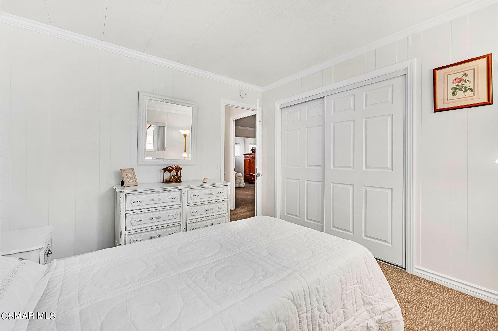 2569 Thunderbird Drive, 112