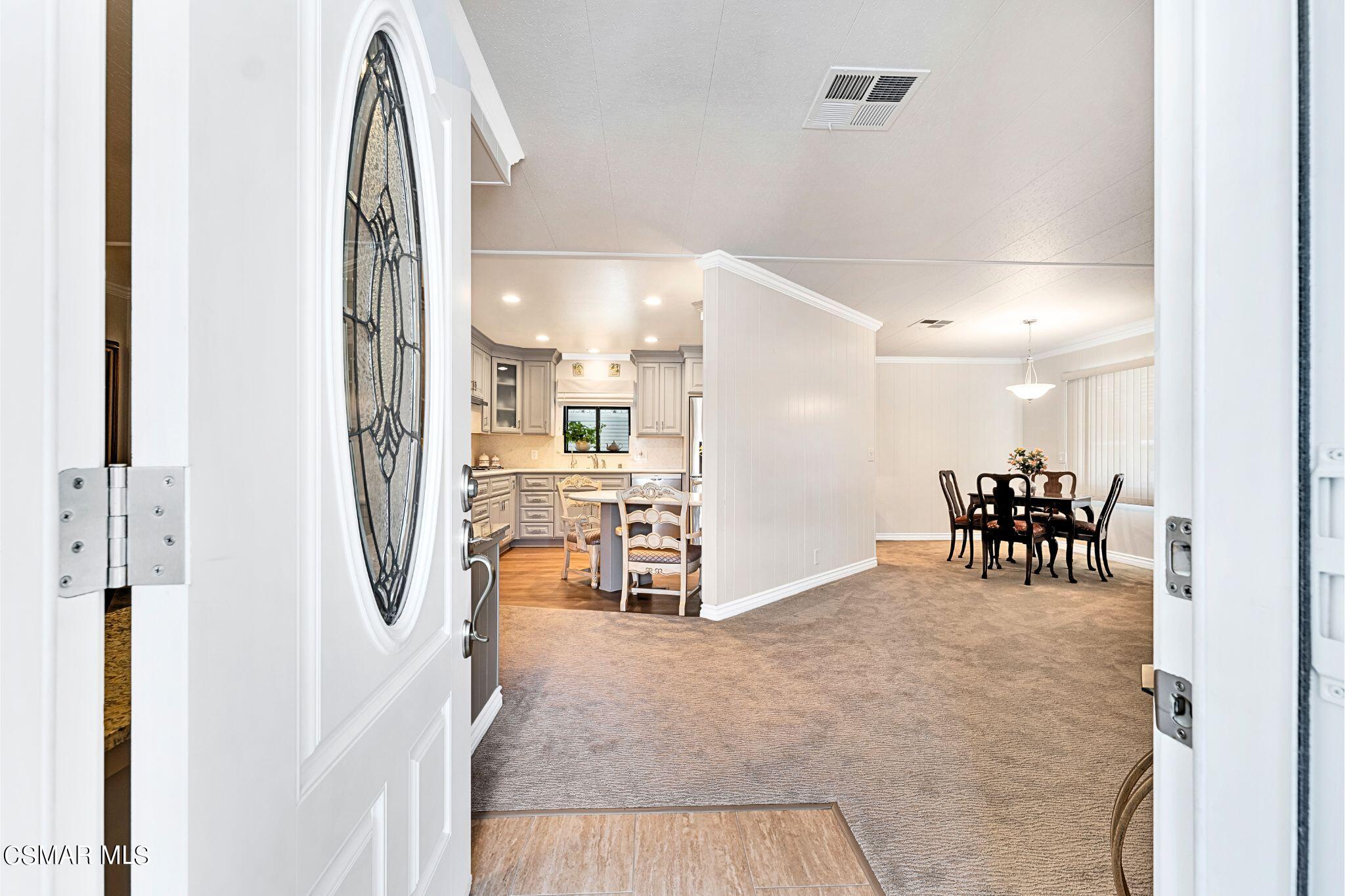 2569 Thunderbird Drive, 112