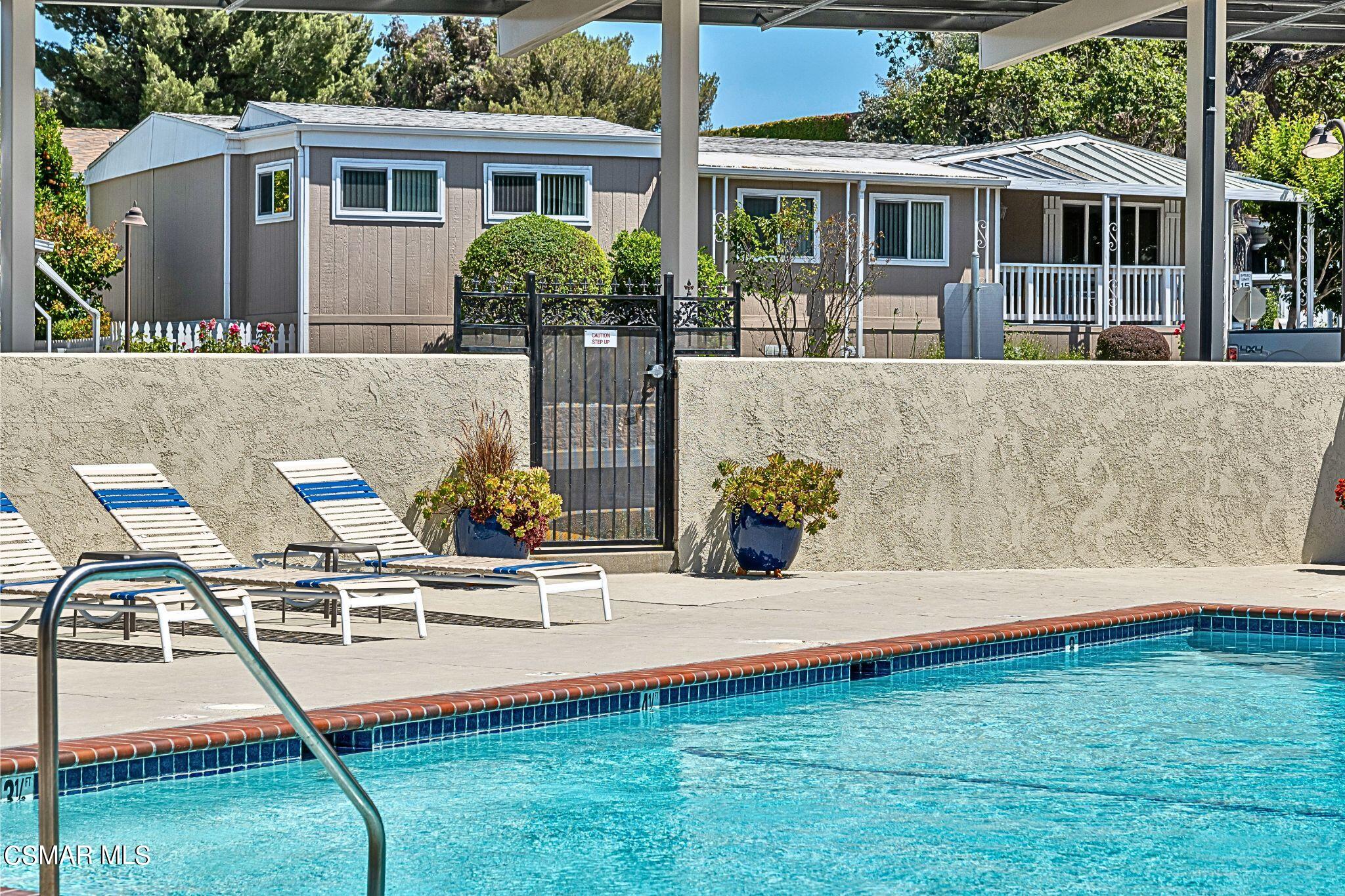 2569 Thunderbird Drive, 112