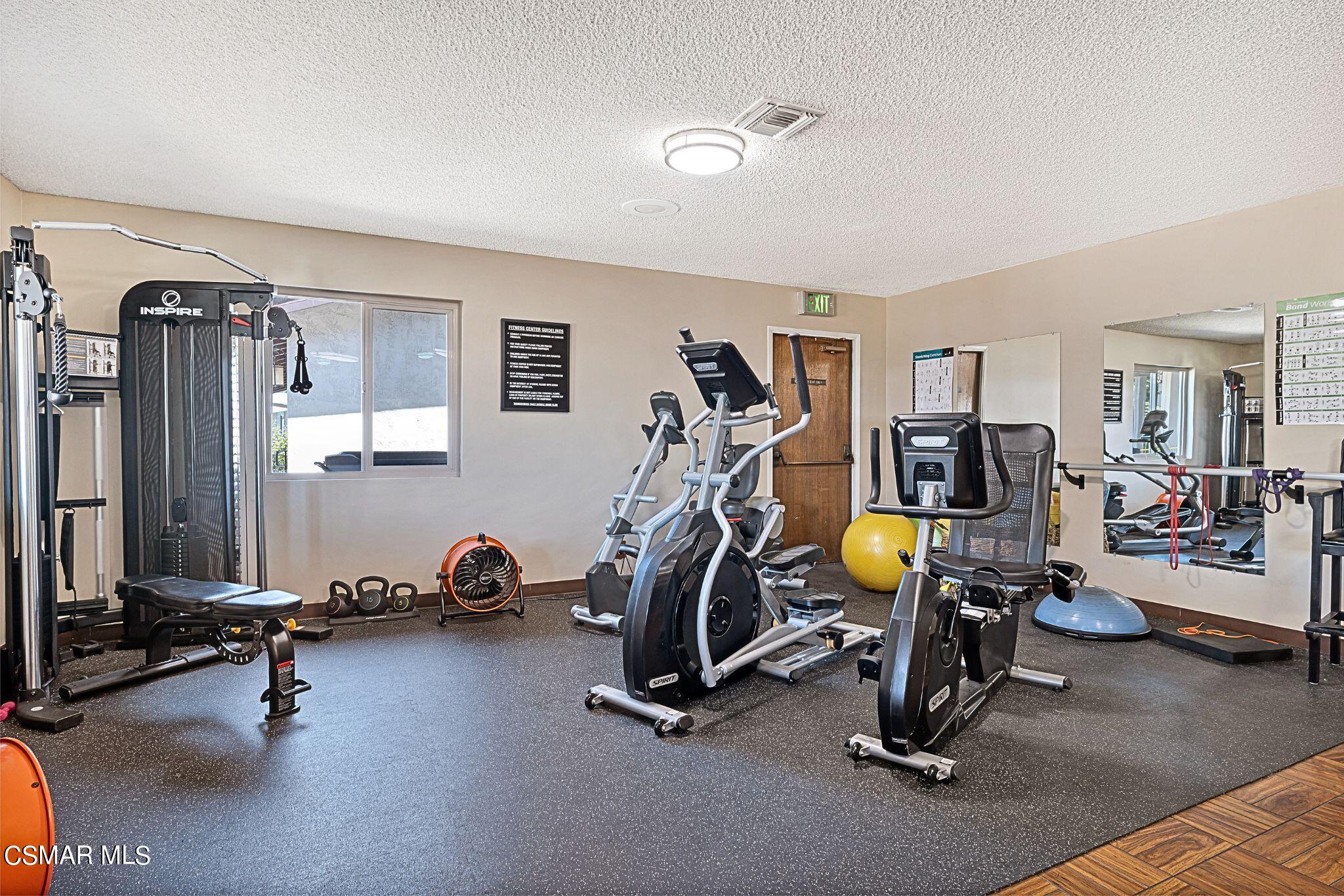 2569 Thunderbird Drive, 112